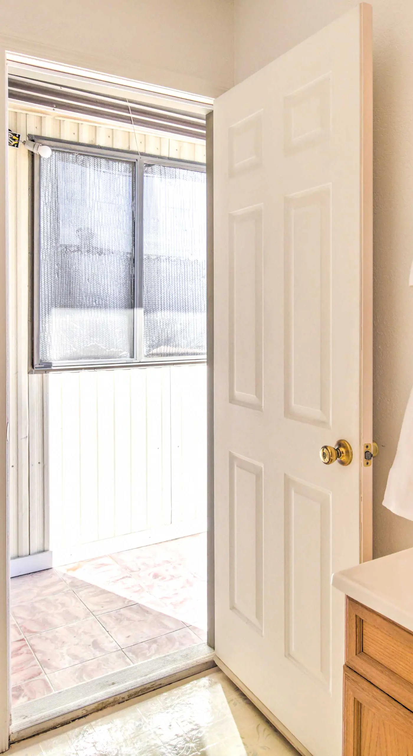 Cozy Yuma Retreat w/ Furnished Patio & Grill!