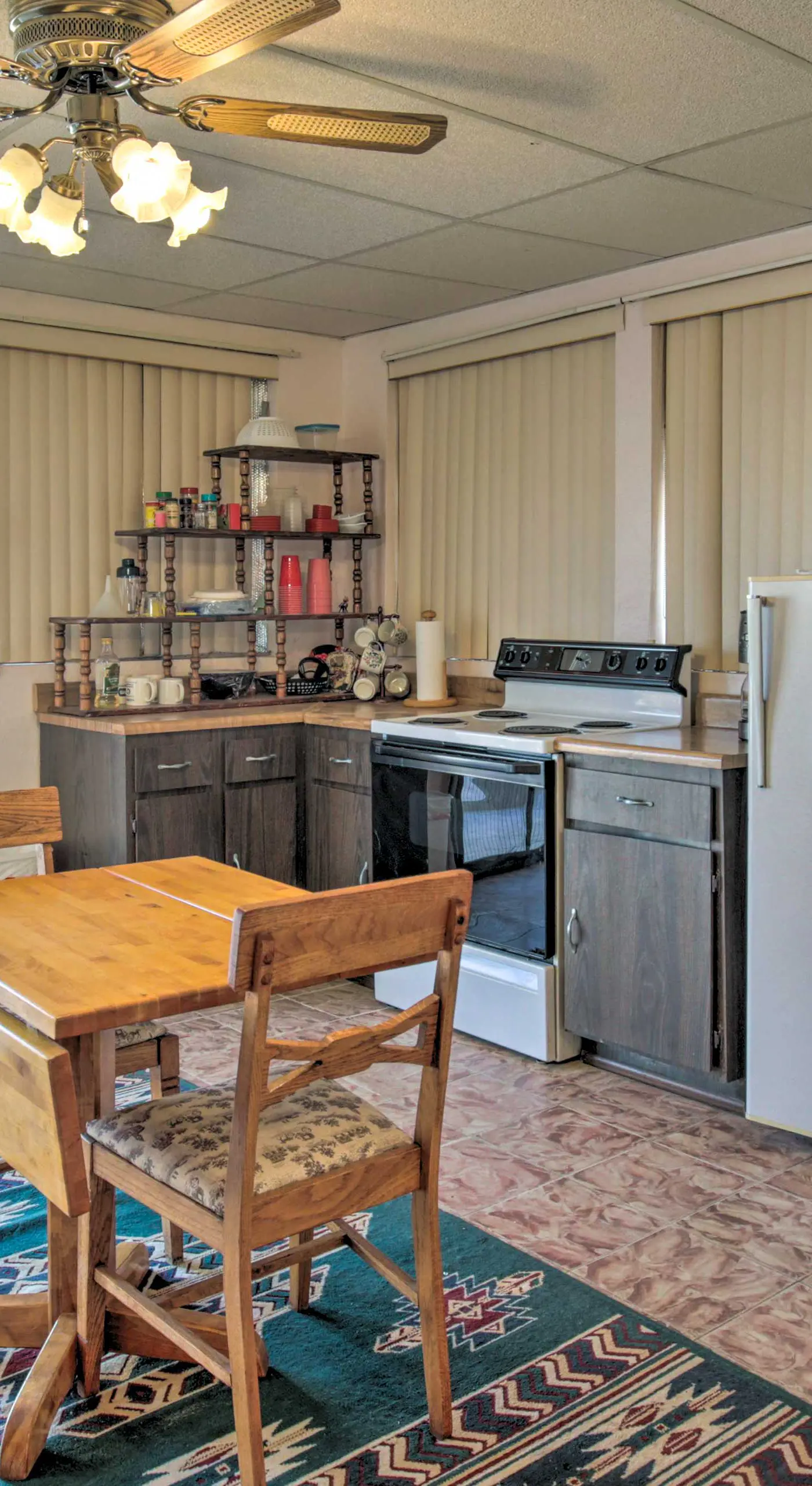 Cozy Yuma Retreat w/ Furnished Patio & Grill!