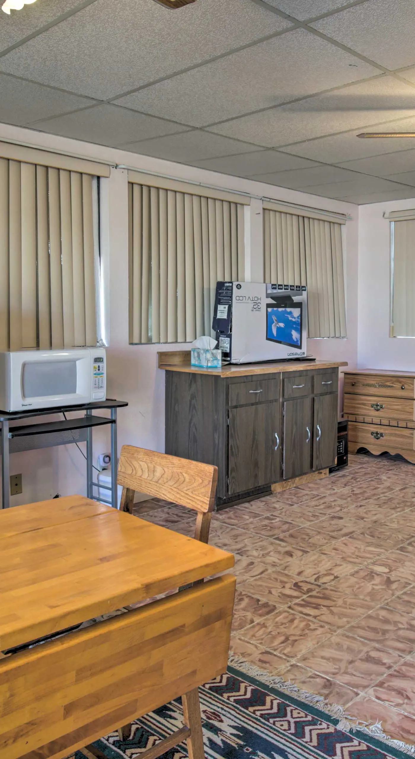 Cozy Yuma Retreat w/ Furnished Patio & Grill!