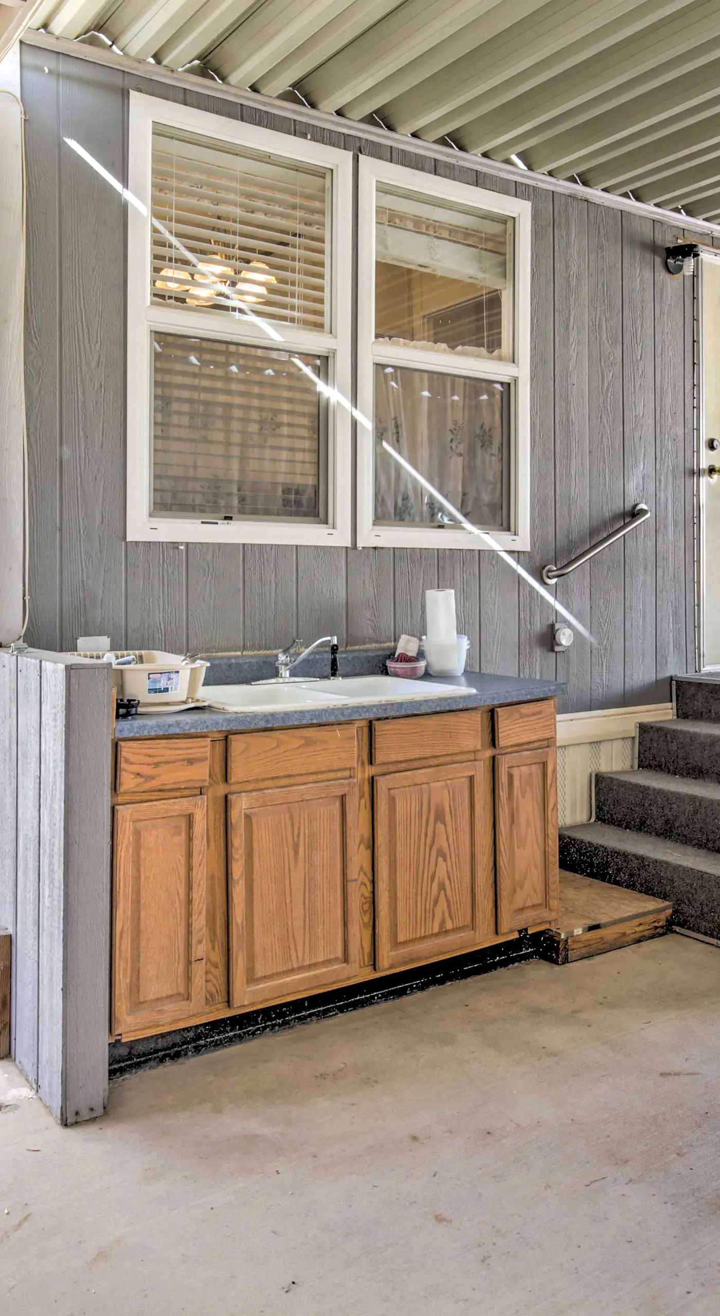 Cozy Yuma Retreat w/ Furnished Patio & Grill!