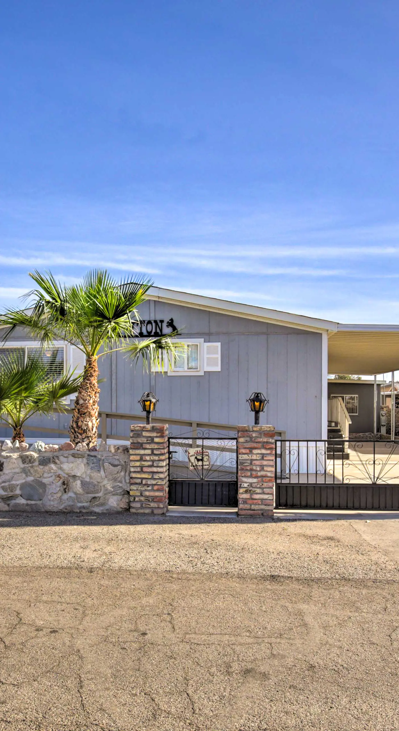 Cozy Yuma Retreat w/ Furnished Patio & Grill!