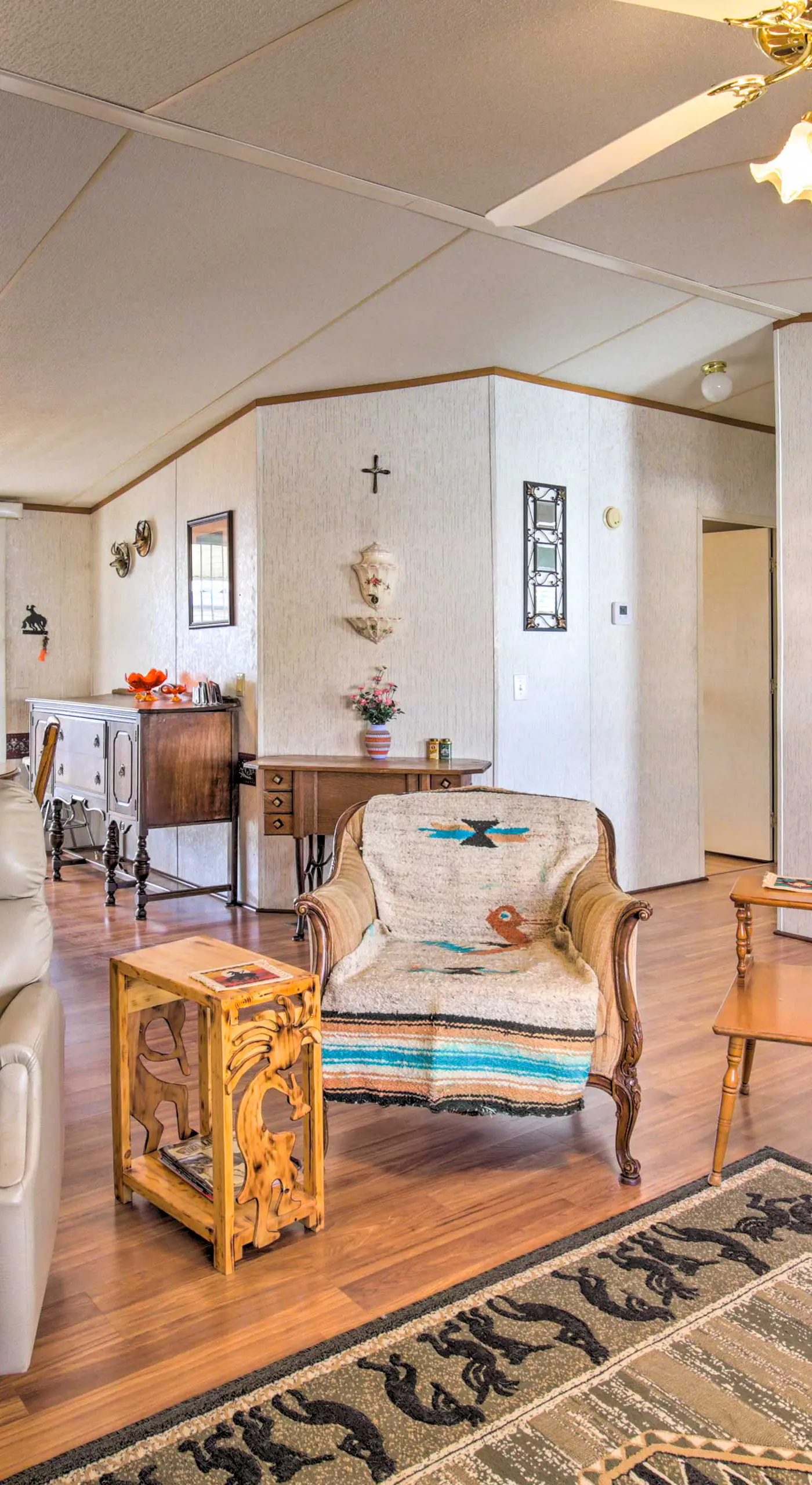 Cozy Yuma Retreat w/ Furnished Patio & Grill!