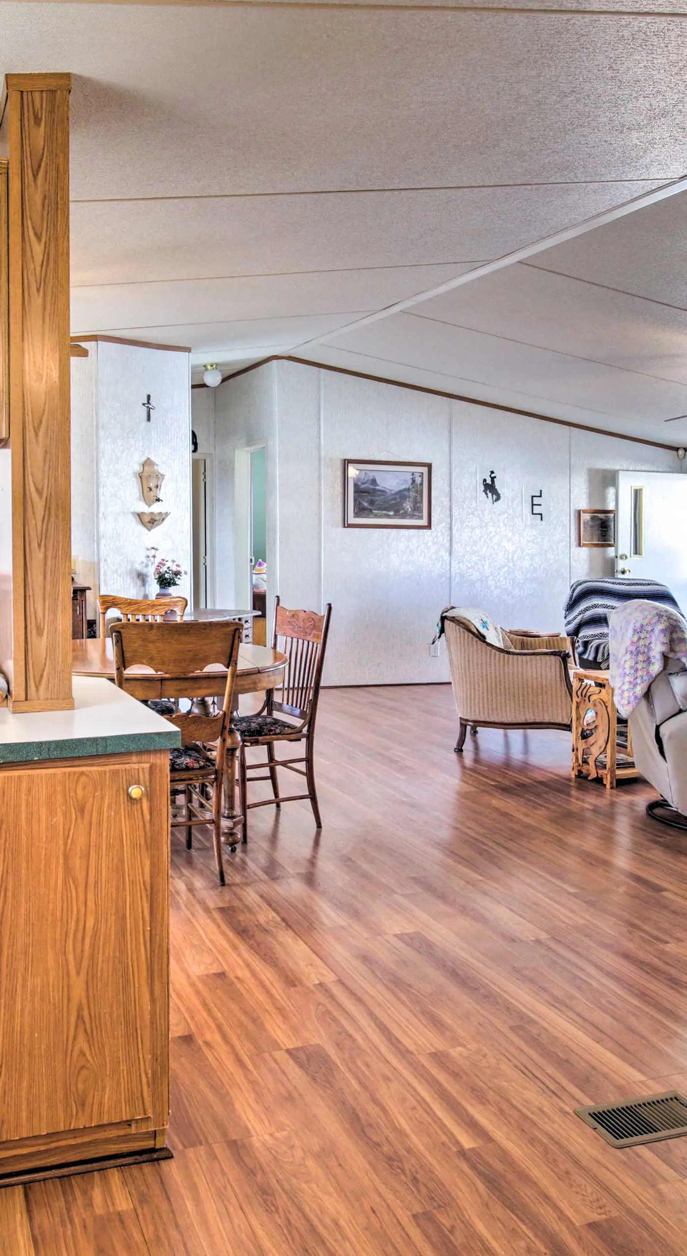 Cozy Yuma Retreat w/ Furnished Patio & Grill!