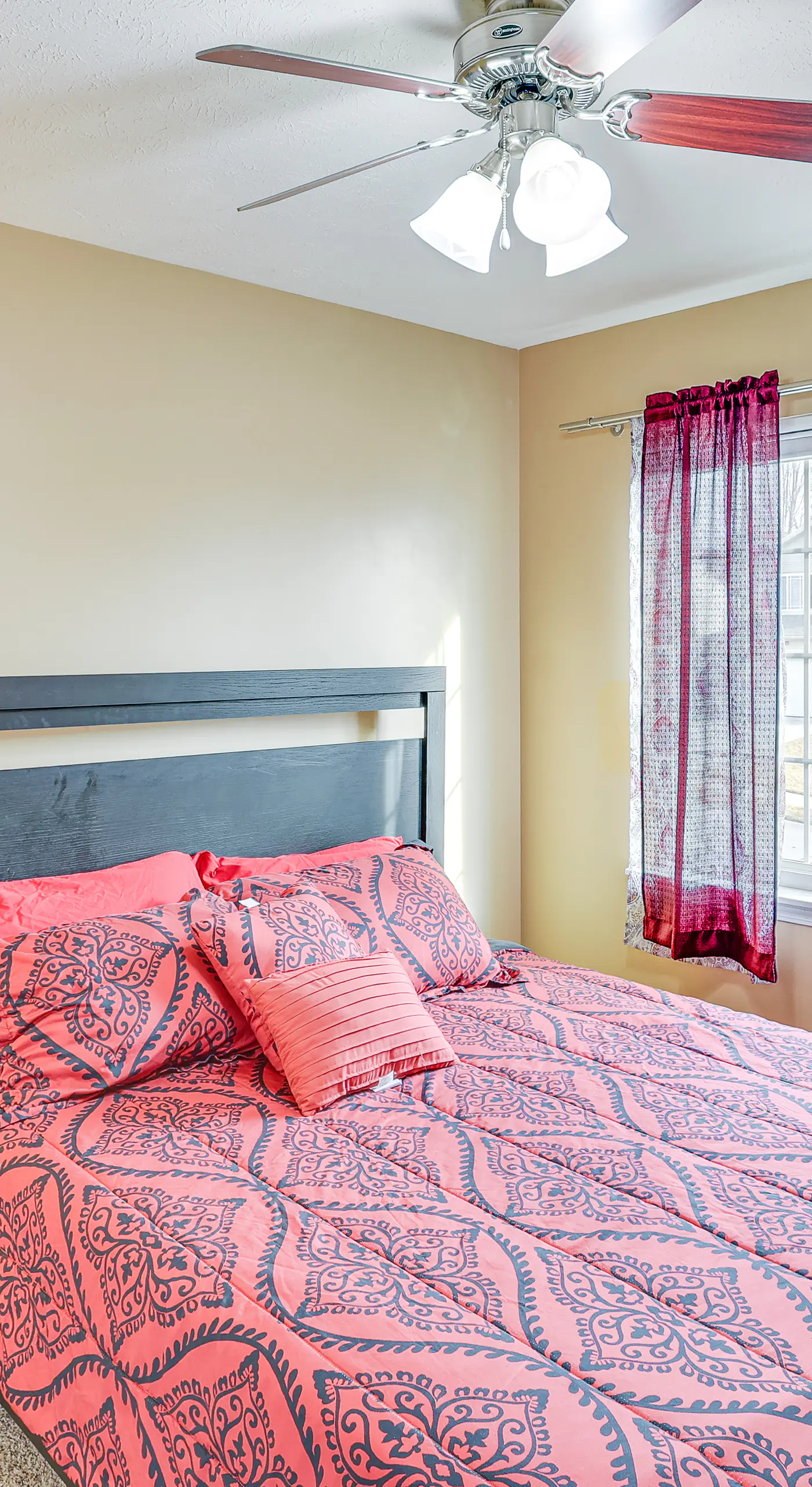 Private Yard & Patio: Spacious Retreat in Omaha!