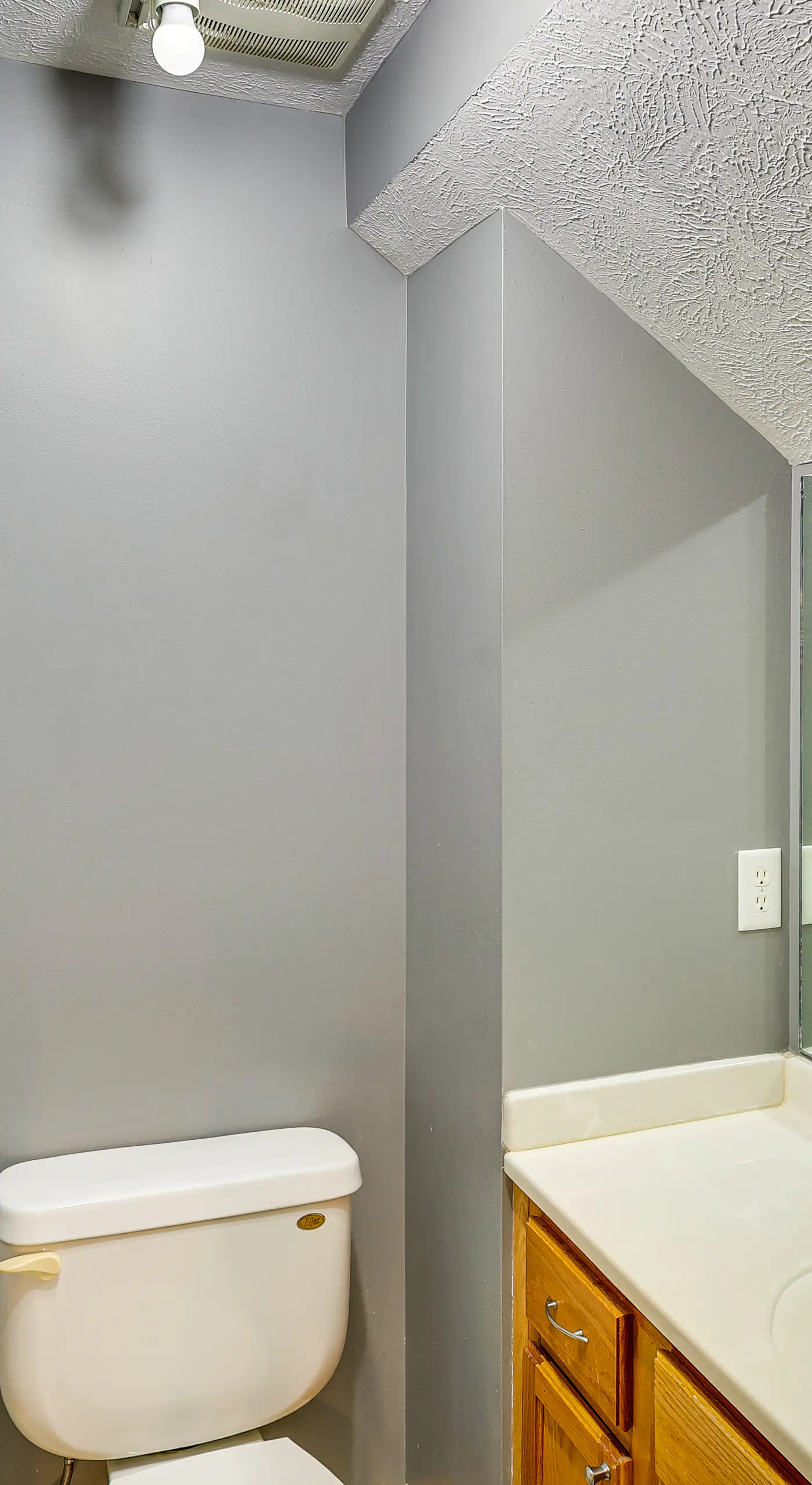 Private Yard & Patio: Spacious Retreat in Omaha!