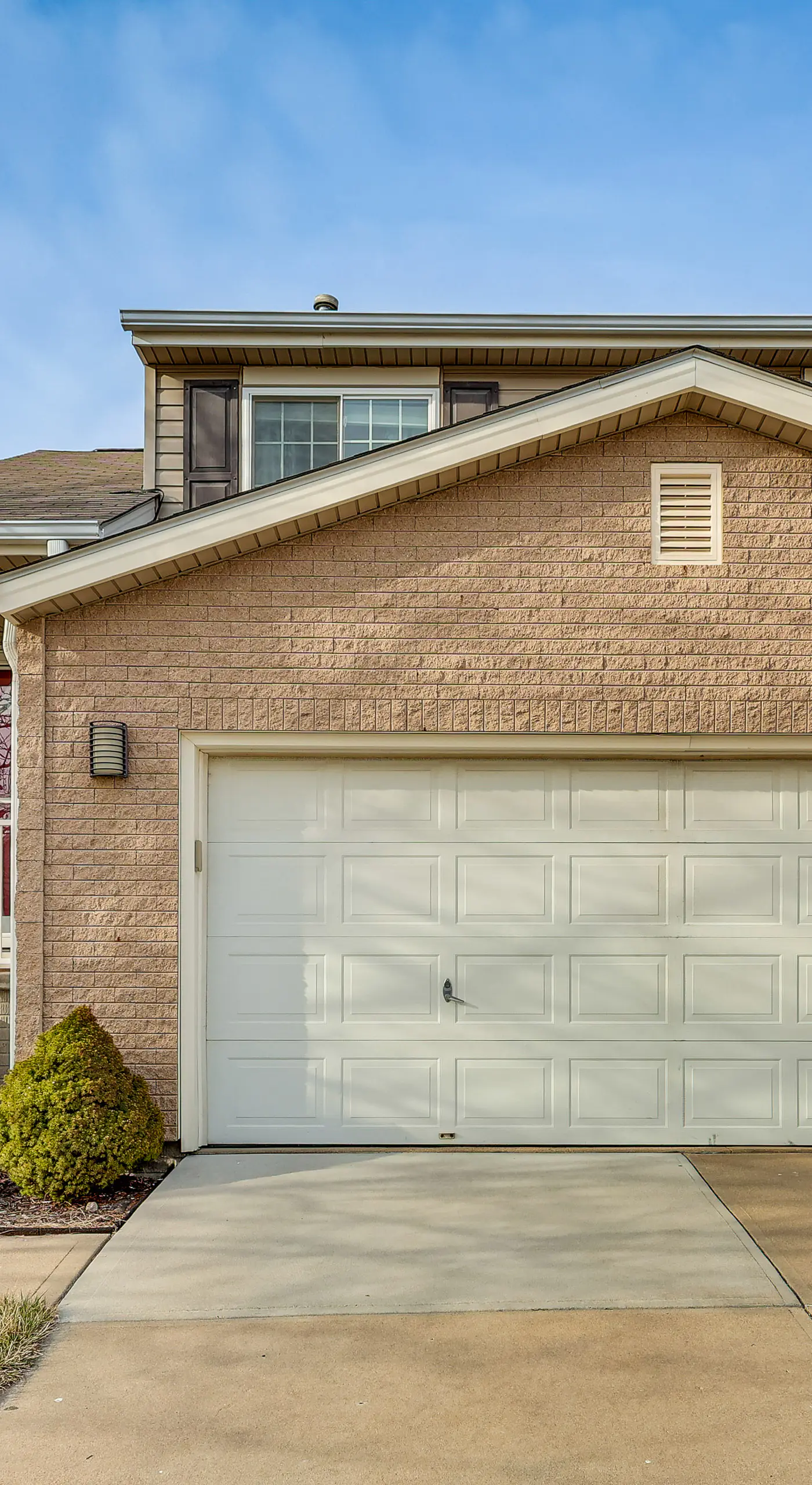 Private Yard & Patio: Spacious Retreat in Omaha!