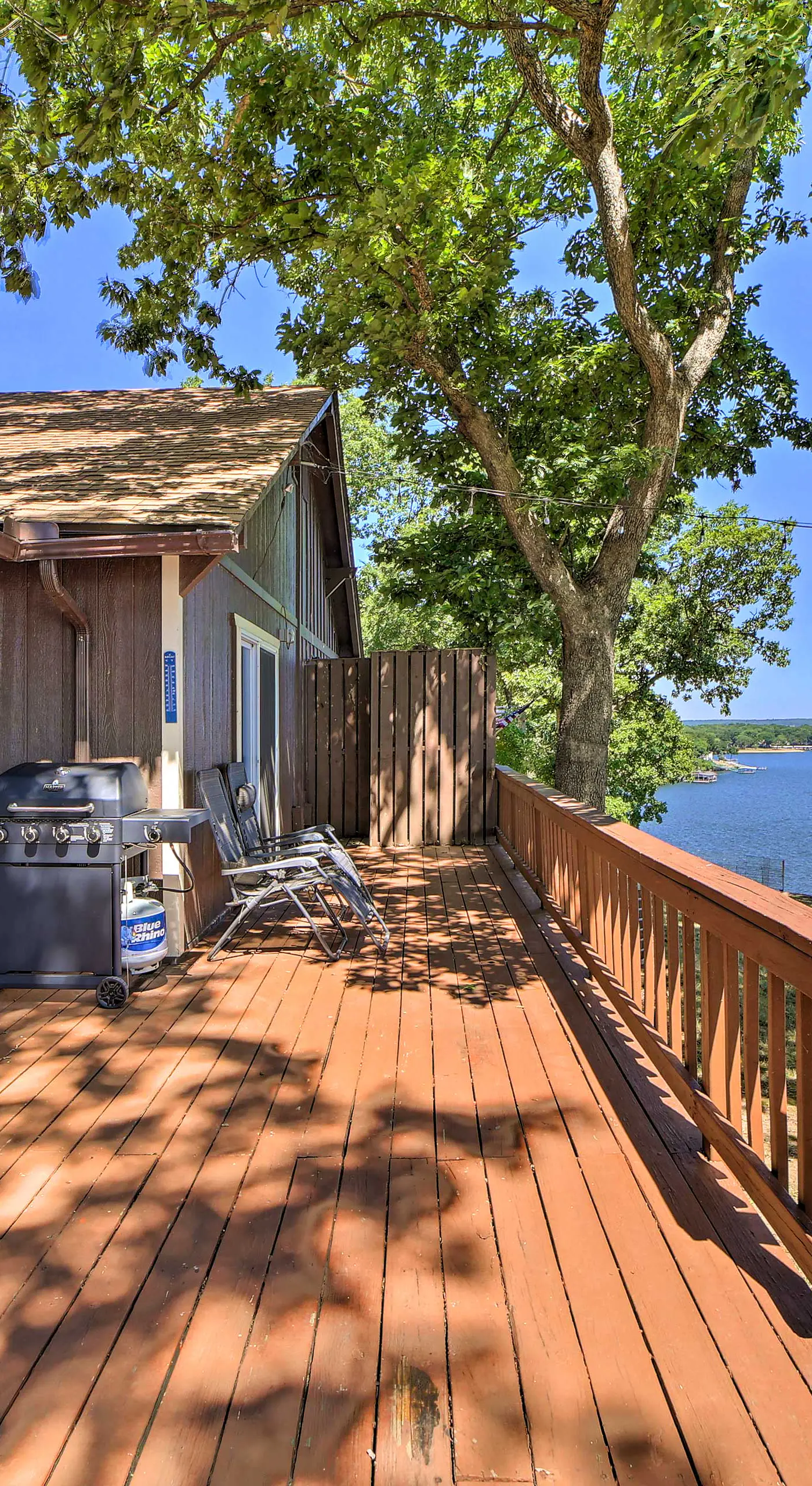Grand Lake Views + Fire Pit: Monkey Island Home!