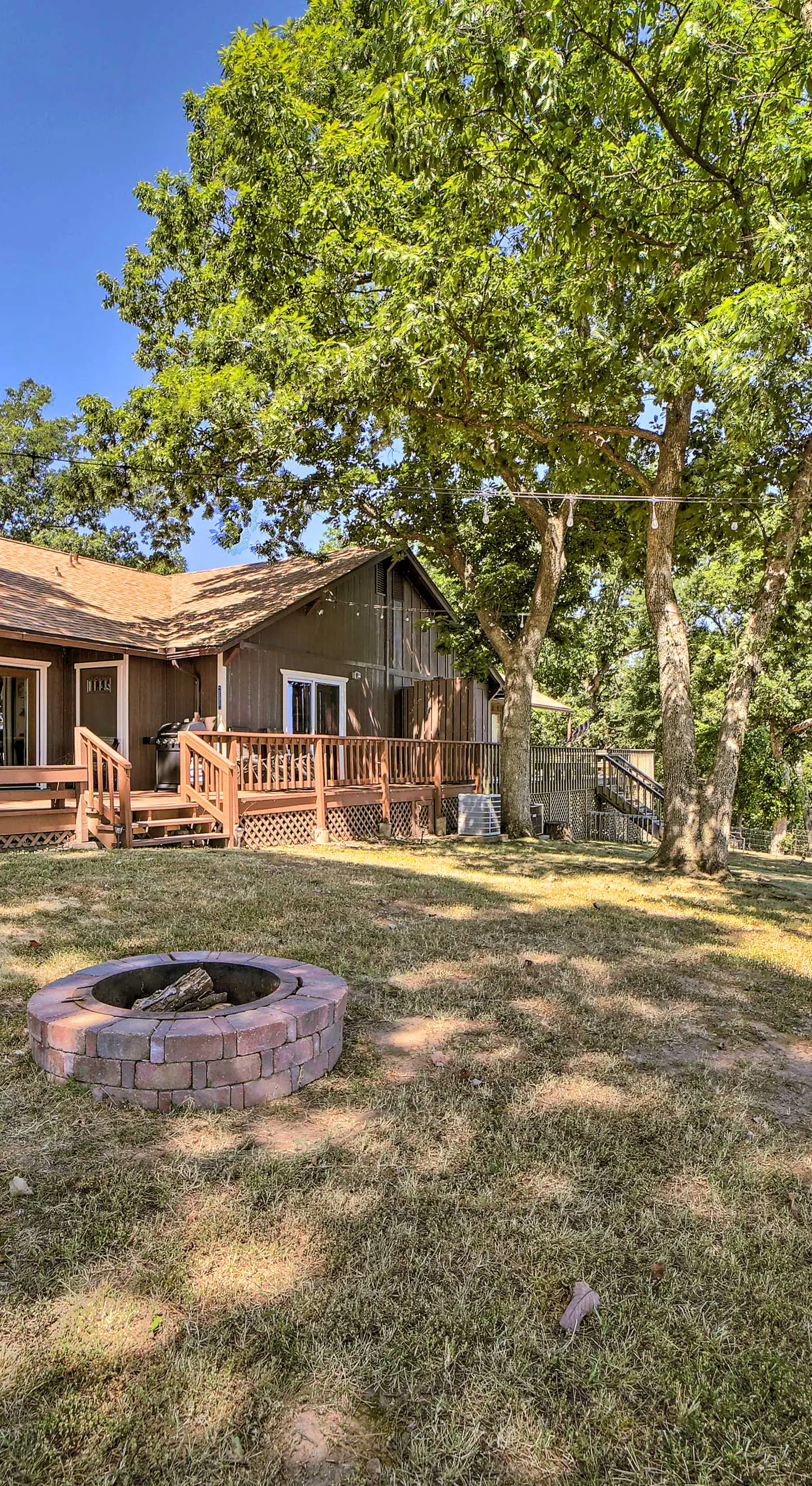 Grand Lake Views + Fire Pit: Monkey Island Home!