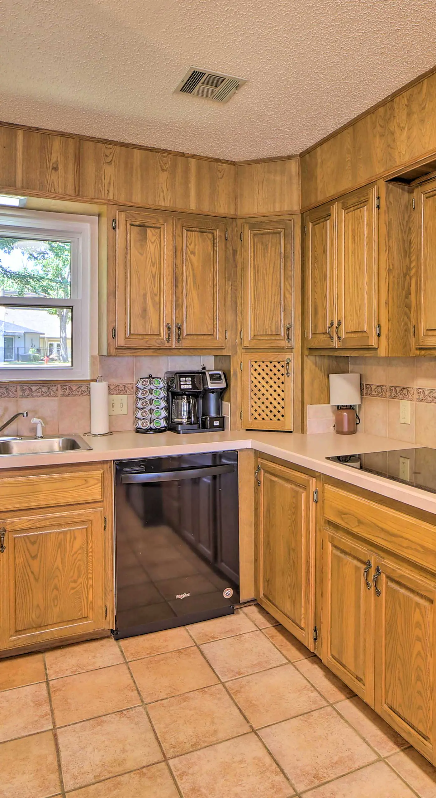 Grand Lake Views + Fire Pit: Monkey Island Home!