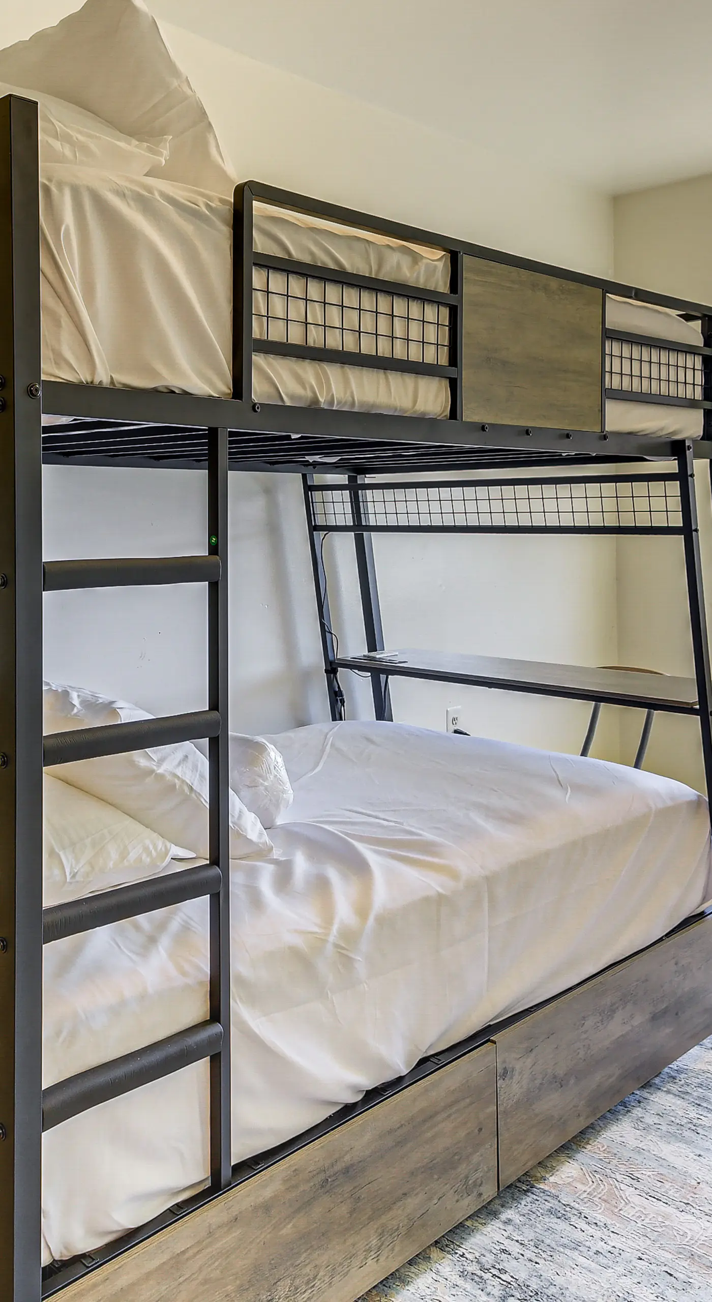 1 Mi to Druid Hill Park: Quaint Baltimore Apt