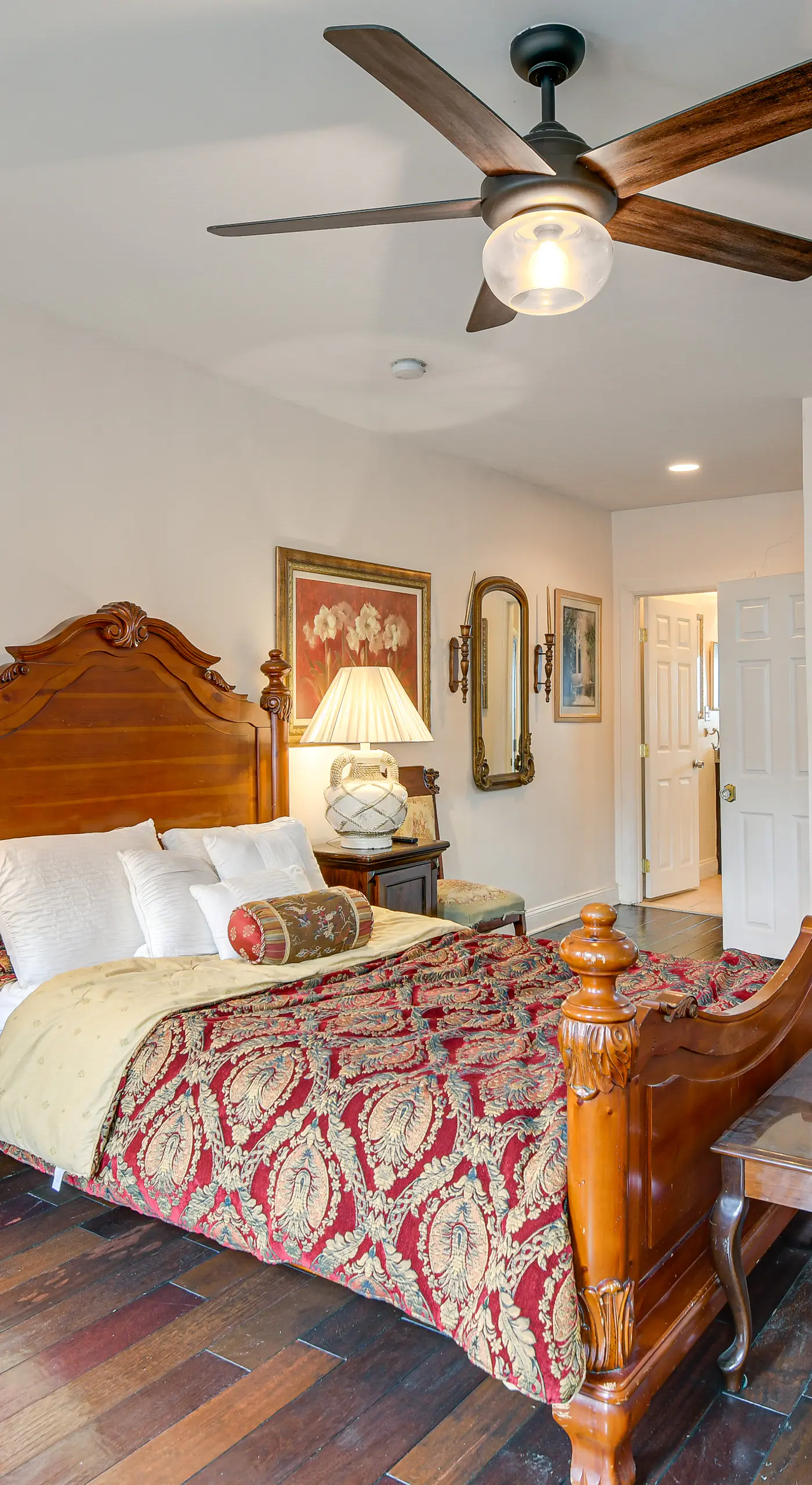 Elegant Upton Rowhouse 2 Mi to Inner Harbor!