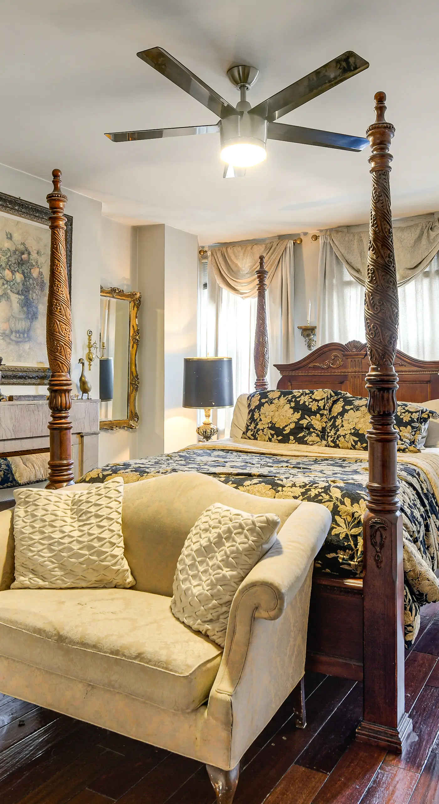 Elegant Upton Rowhouse 2 Mi to Inner Harbor!