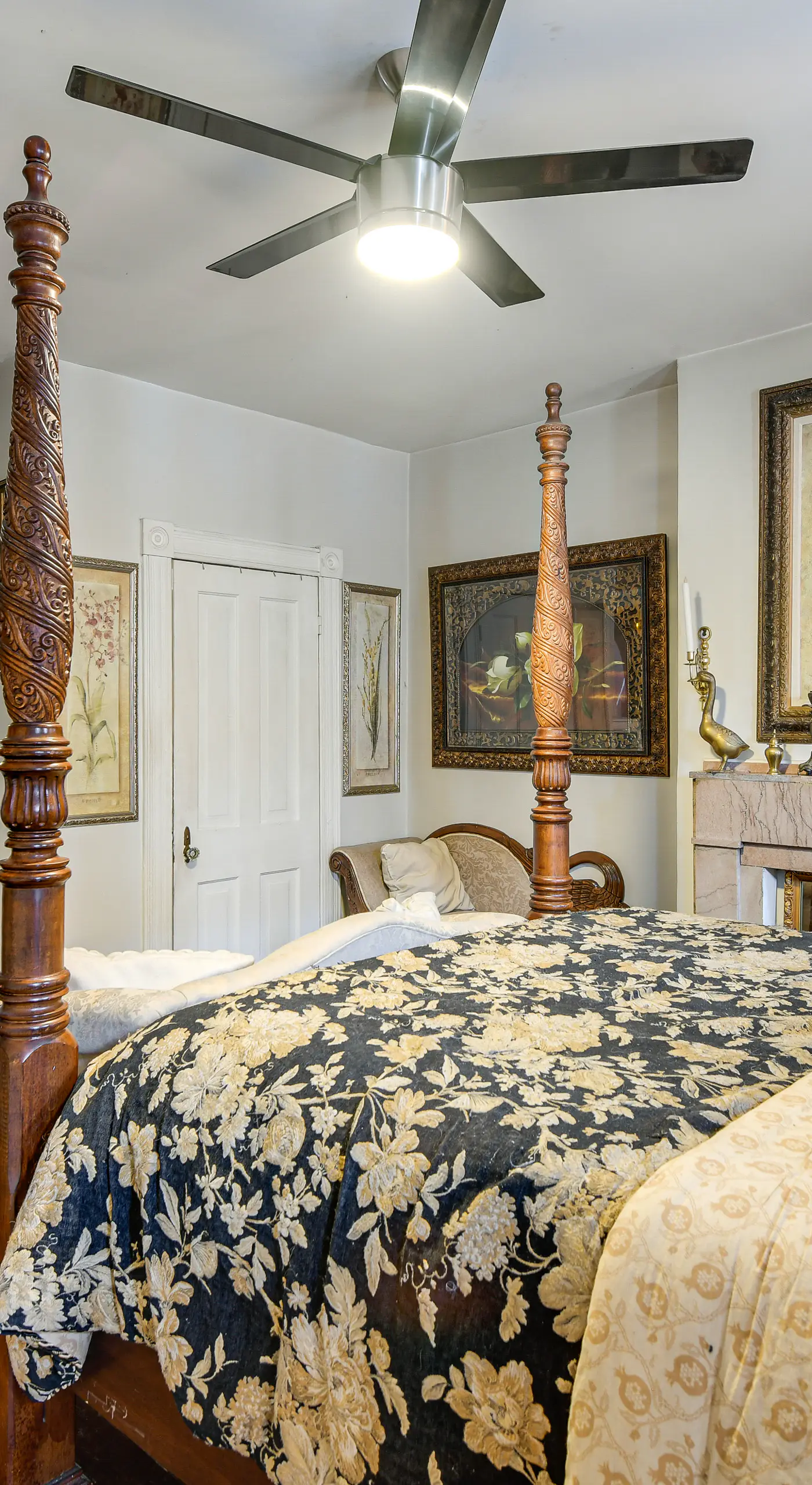 Elegant Upton Rowhouse 2 Mi to Inner Harbor!