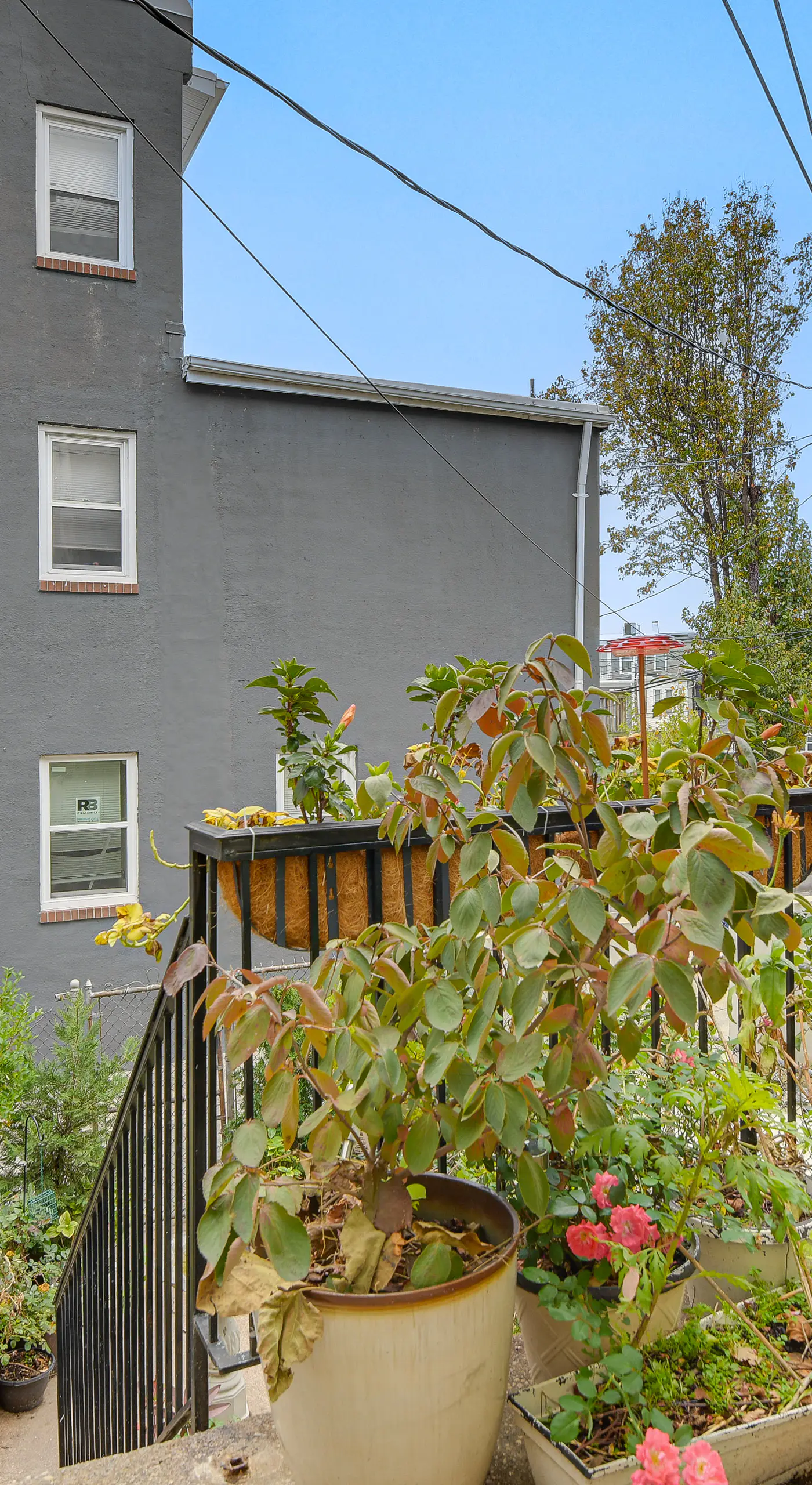 Elegant Upton Rowhouse 2 Mi to Inner Harbor!