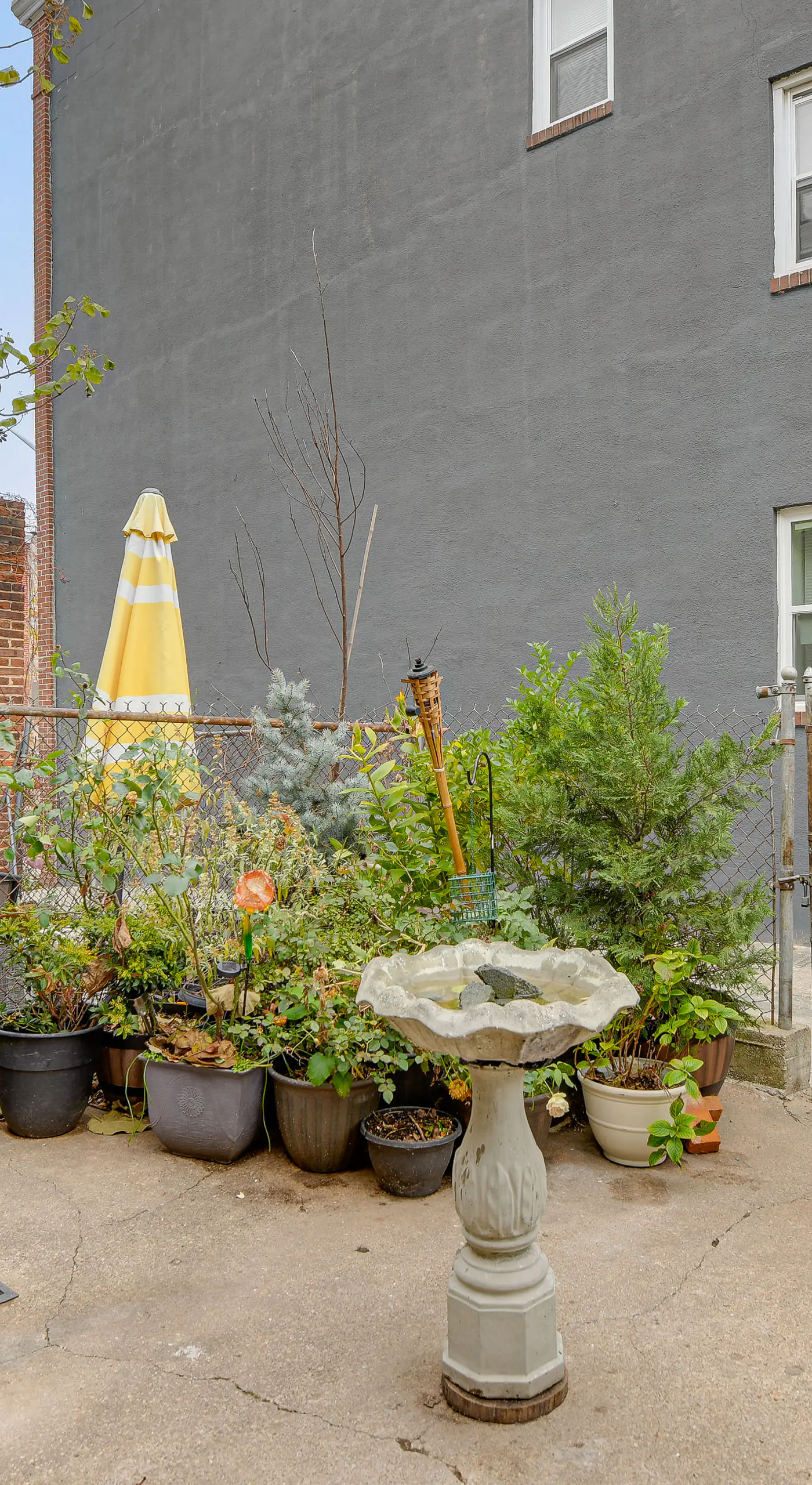 Elegant Upton Rowhouse 2 Mi to Inner Harbor!