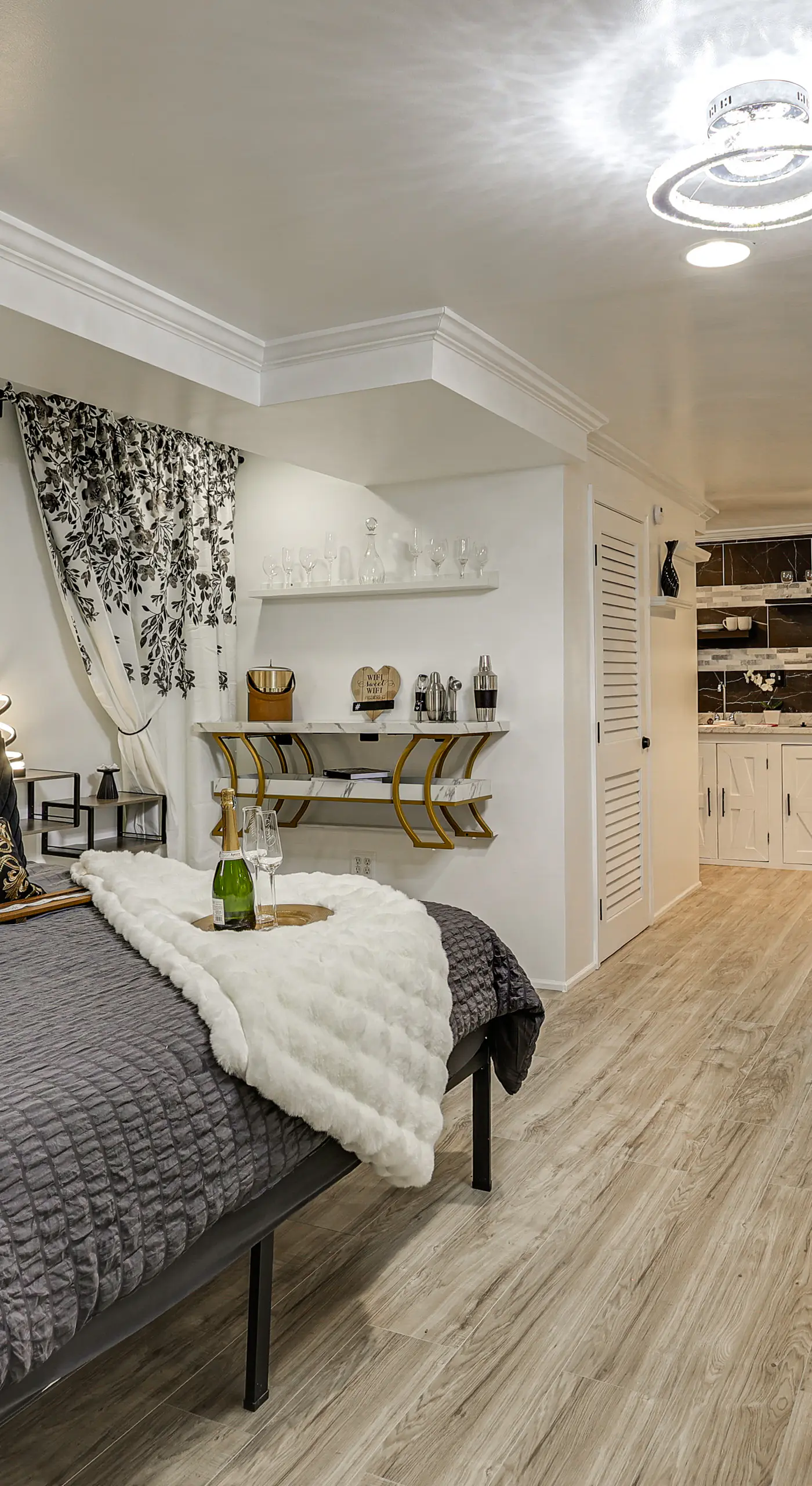 Oasis Hideaway Apt w/ Rainforest Shower!