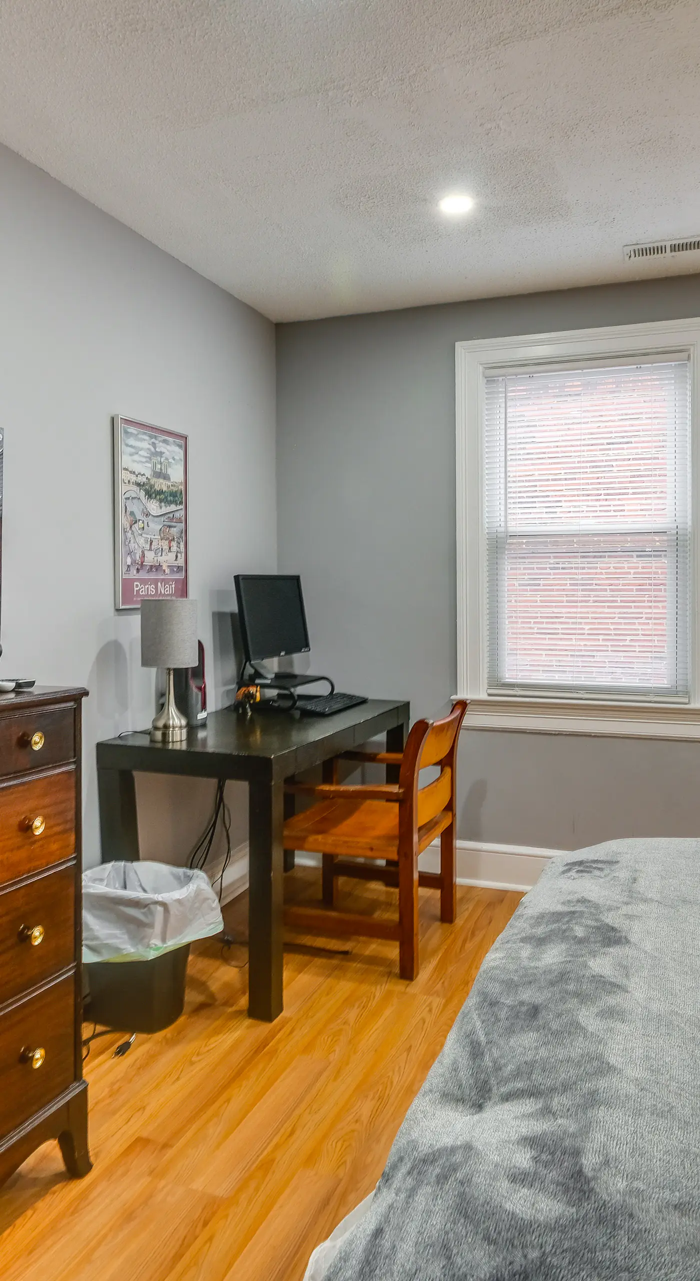 Easy Metro Access: WFH-Friendly Apt 7 Mi to DC!