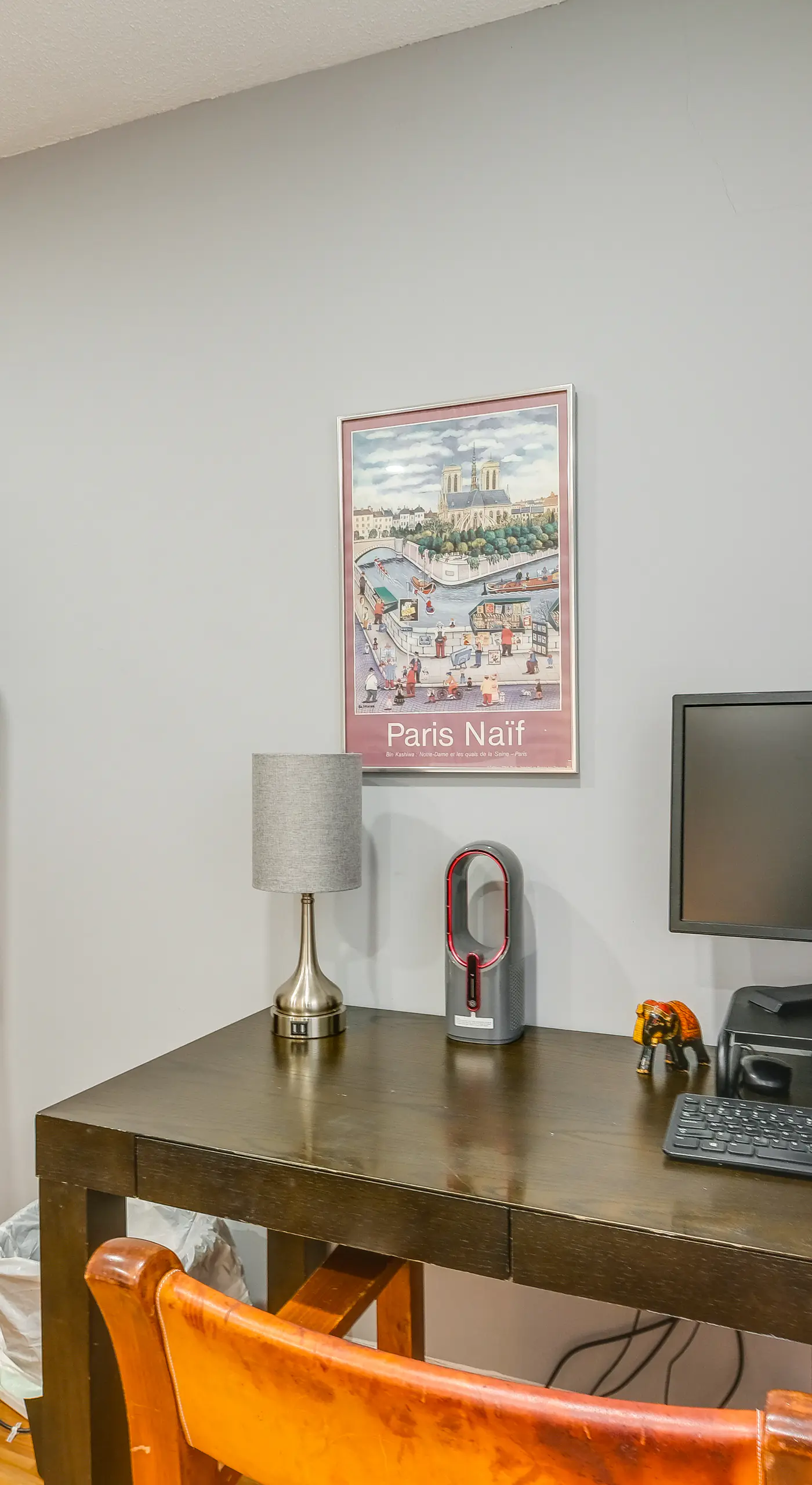 Easy Metro Access: WFH-Friendly Apt 7 Mi to DC!
