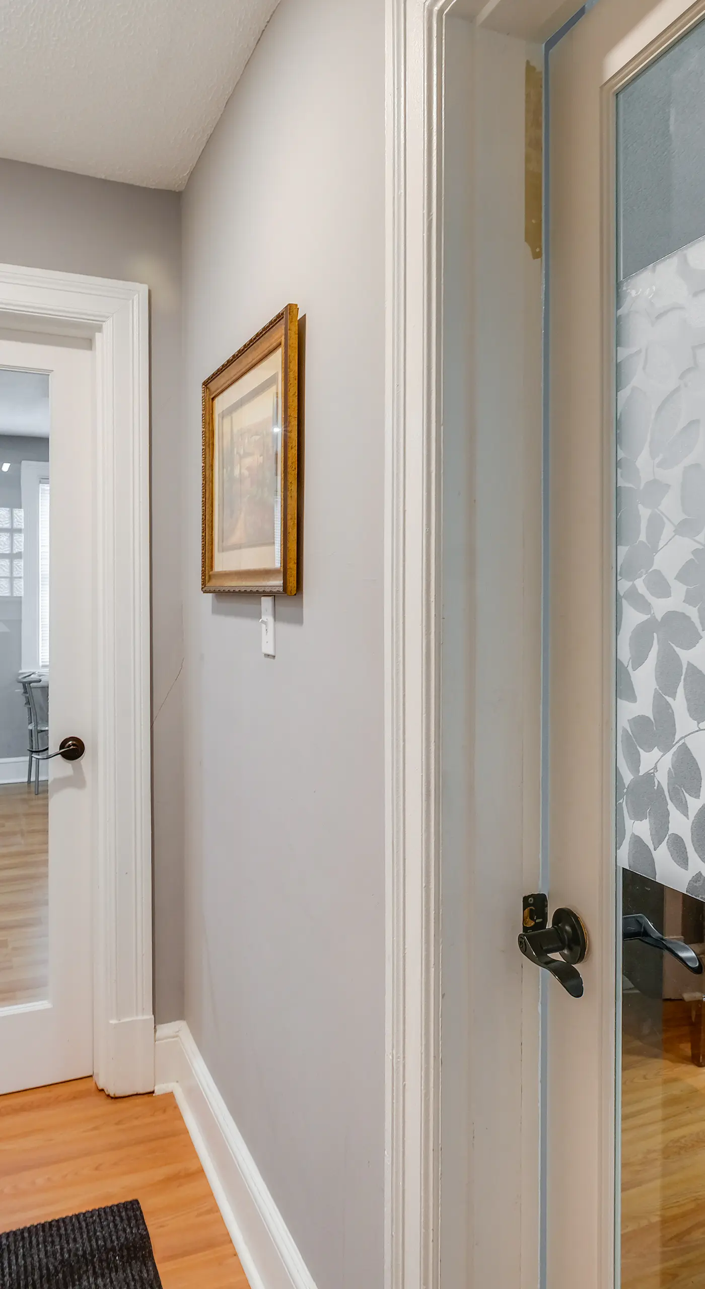 Easy Metro Access: WFH-Friendly Apt 7 Mi to DC!