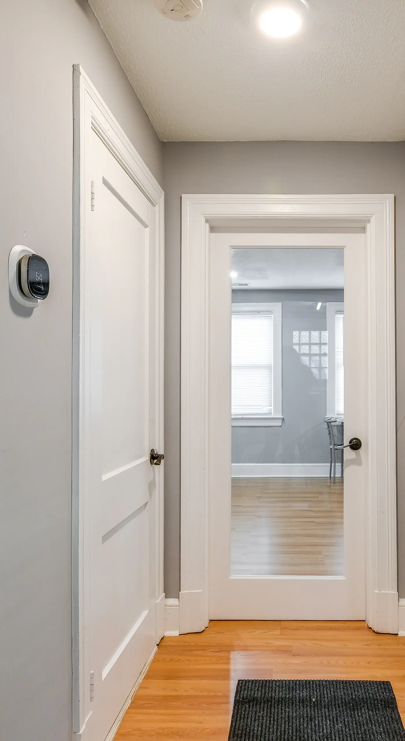 Easy Metro Access: WFH-Friendly Apt 7 Mi to DC!