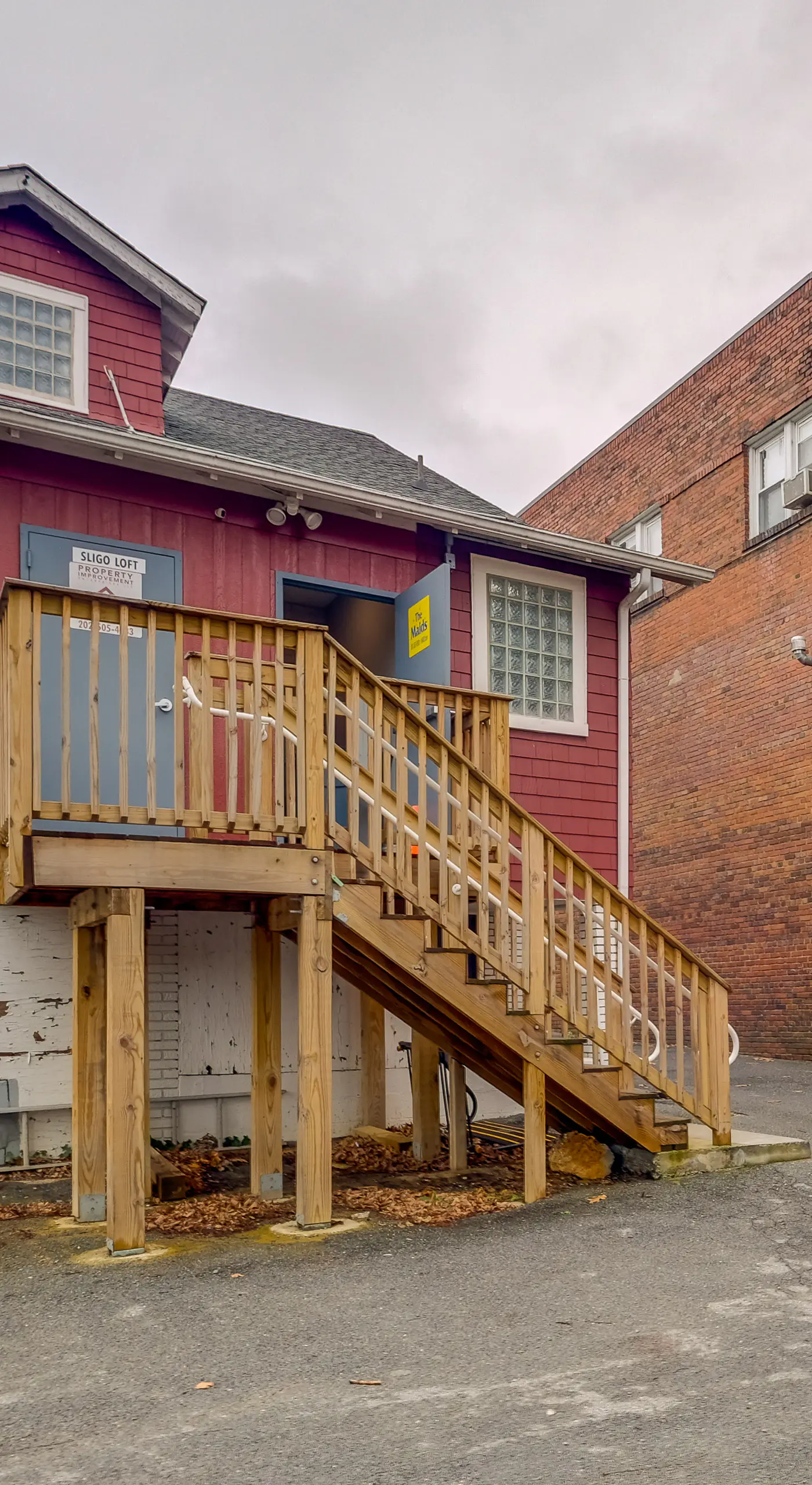 Easy Metro Access: WFH-Friendly Apt 7 Mi to DC!