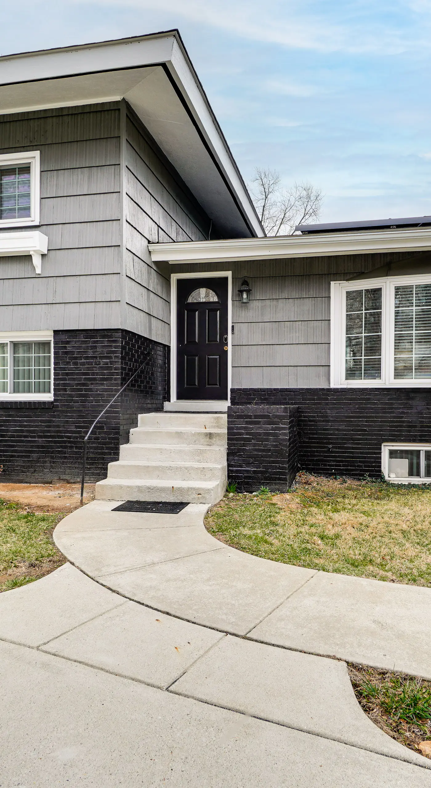 Group Getaway! Modern Silver Spring Home w/ Yard