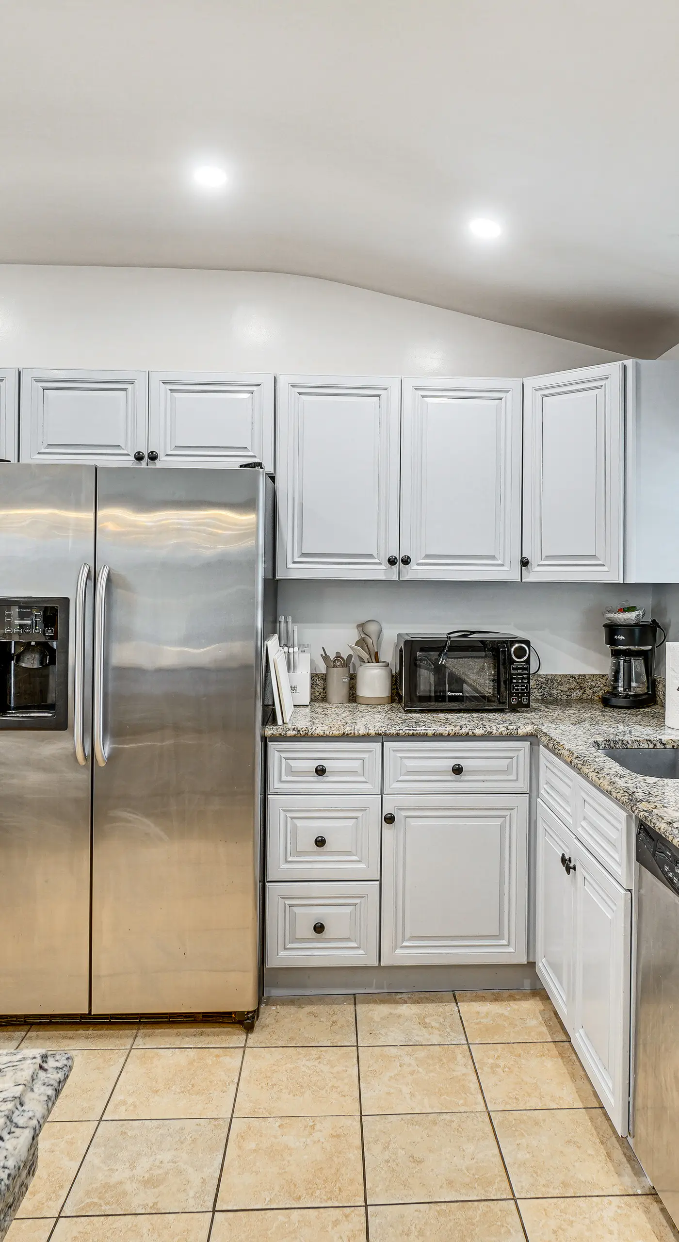 Group Getaway! Modern Silver Spring Home w/ Yard