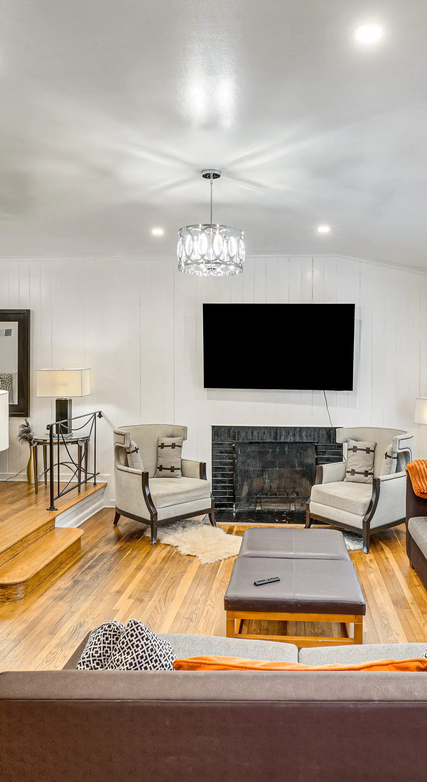 Group Getaway! Modern Silver Spring Home w/ Yard