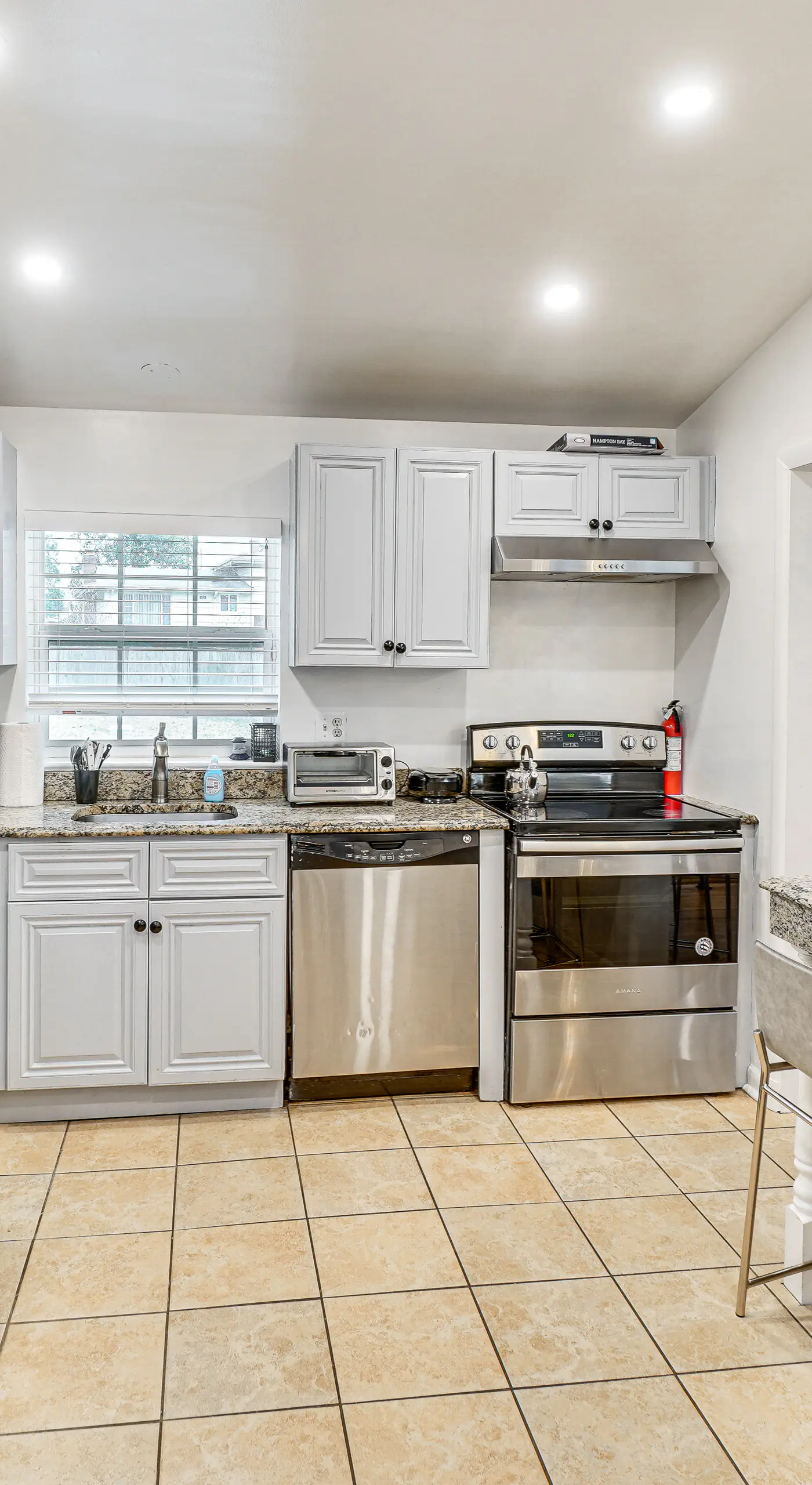 Group Getaway! Modern Silver Spring Home w/ Yard