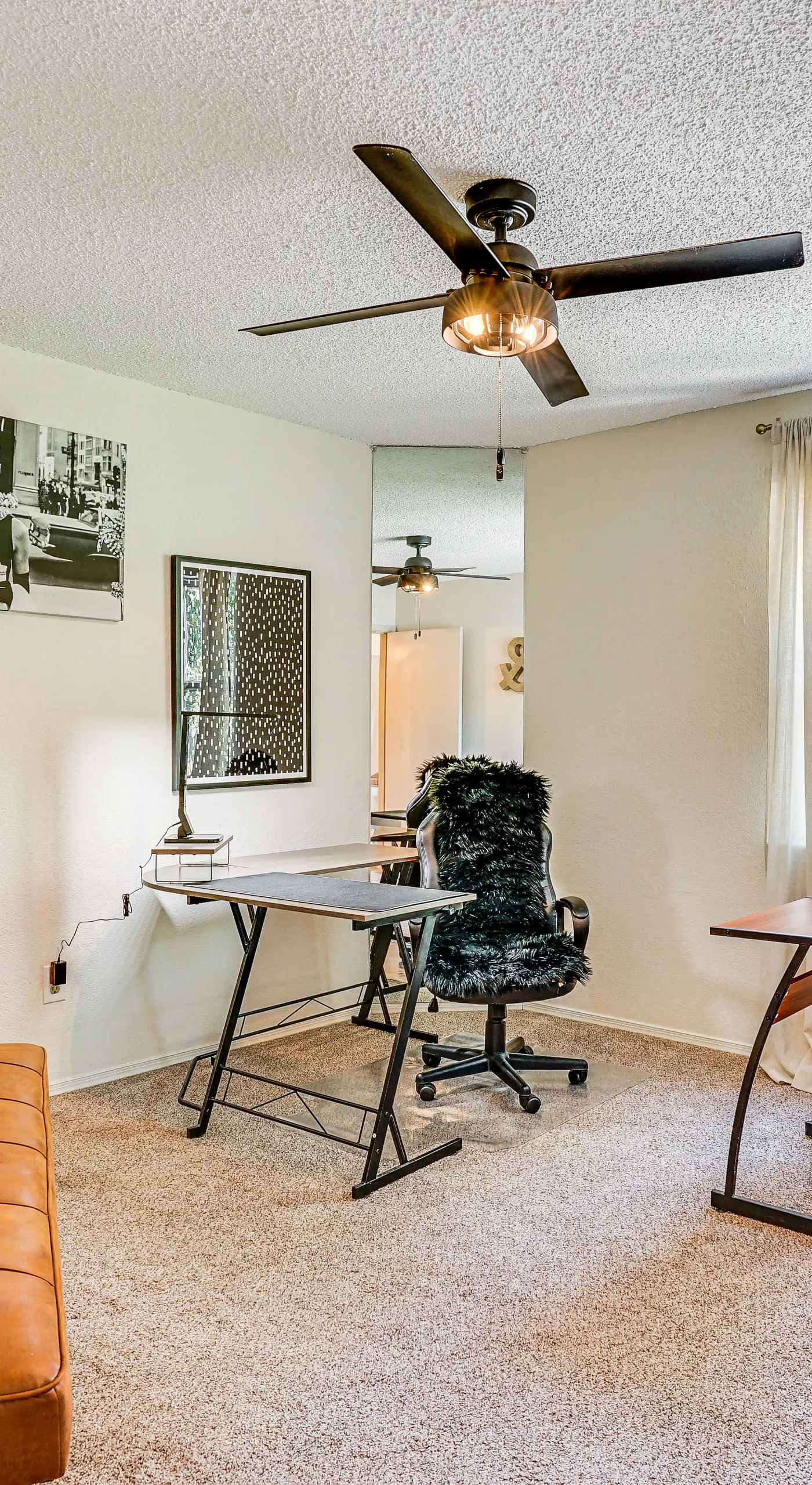 4 Mi to AT&T Stadium: Fort Worth Townhome!