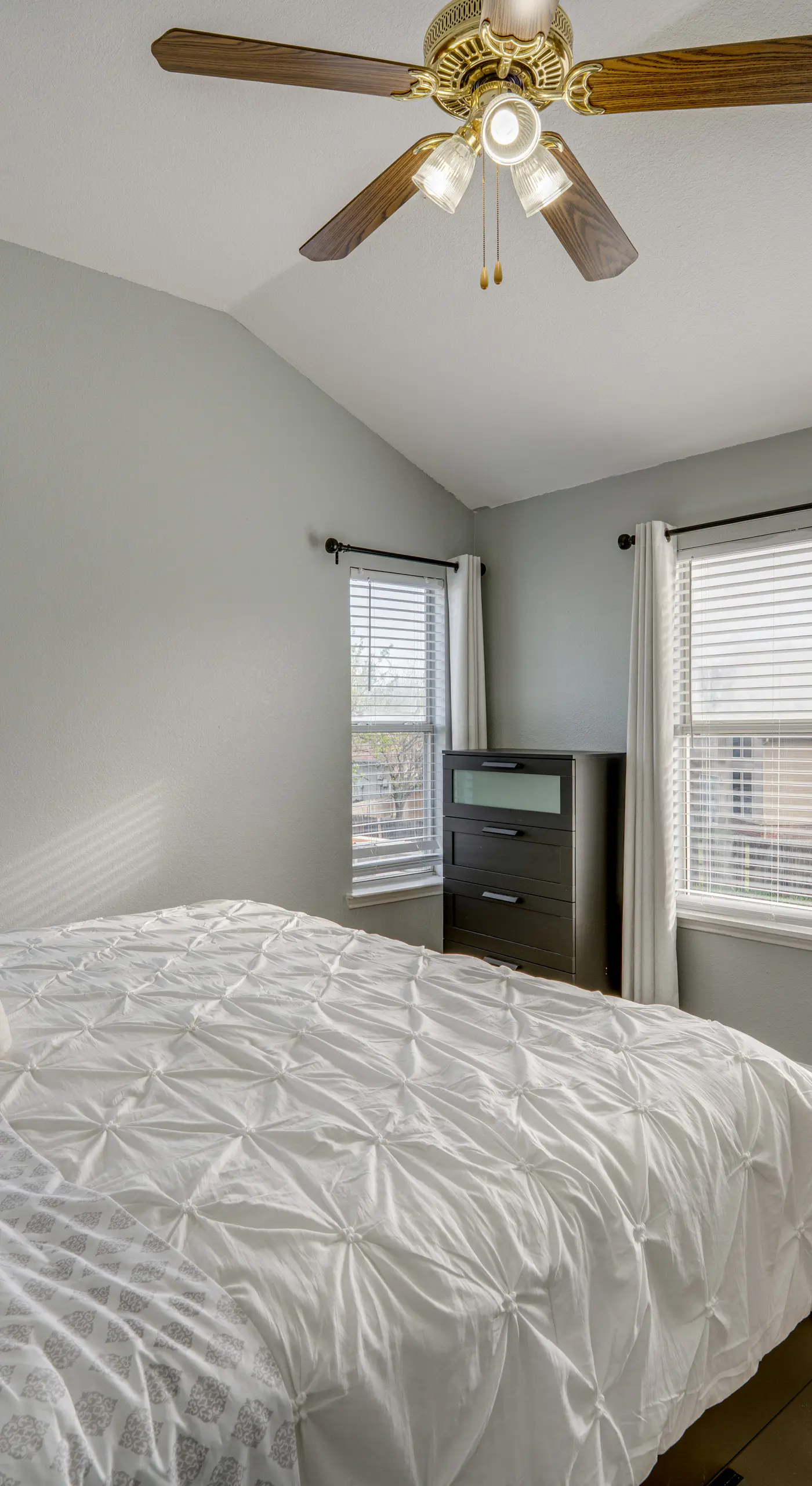 Pet Friendly! Renovated Arlington Home Near AT&T