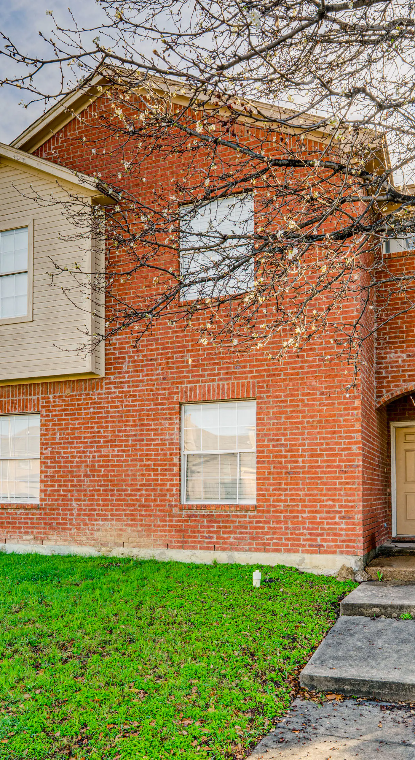 Pet Friendly! Renovated Arlington Home Near AT&T