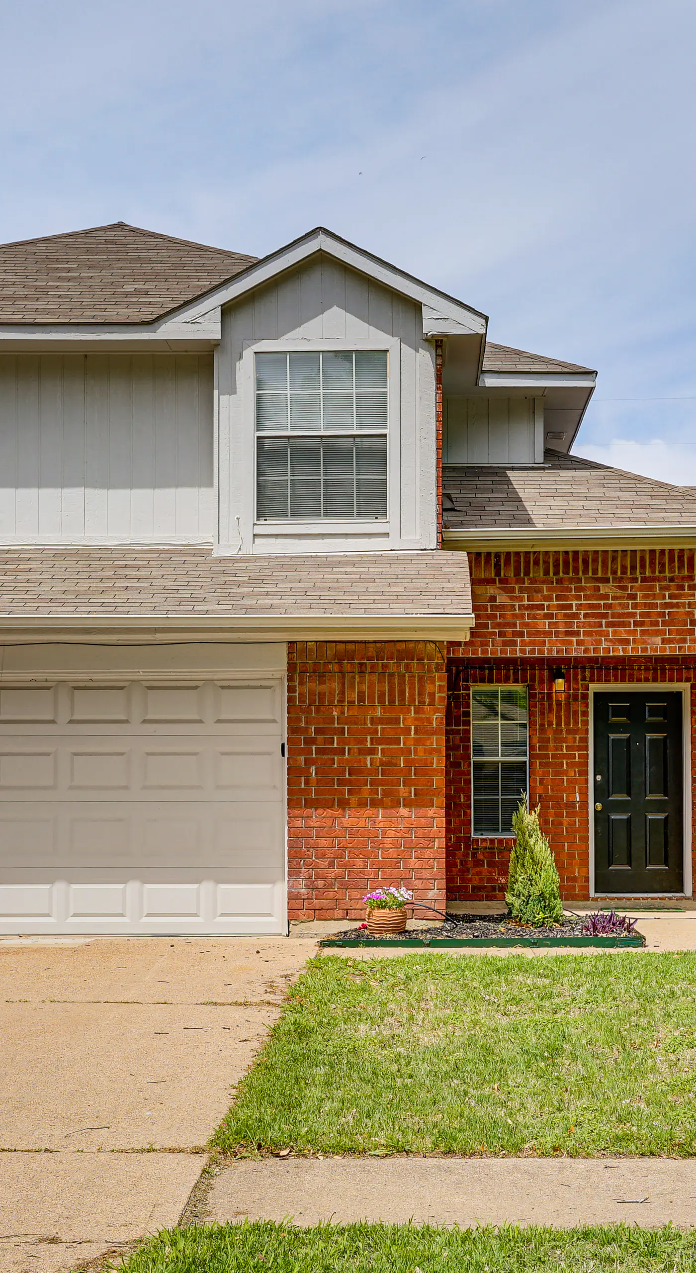 6 Mi to Epic Waters! Spacious Family Getaway
