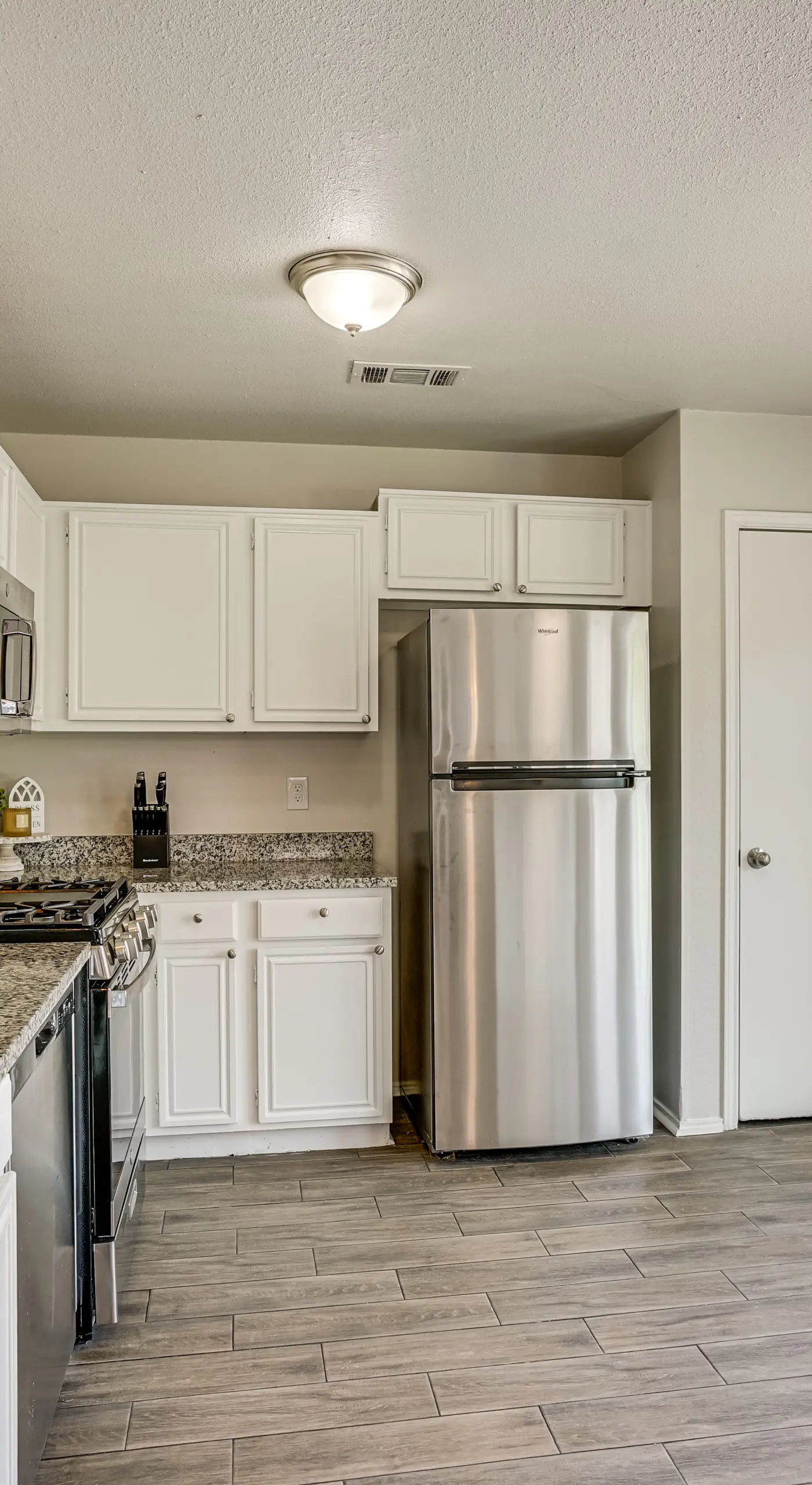 6 Mi to Epic Waters! Spacious Family Getaway