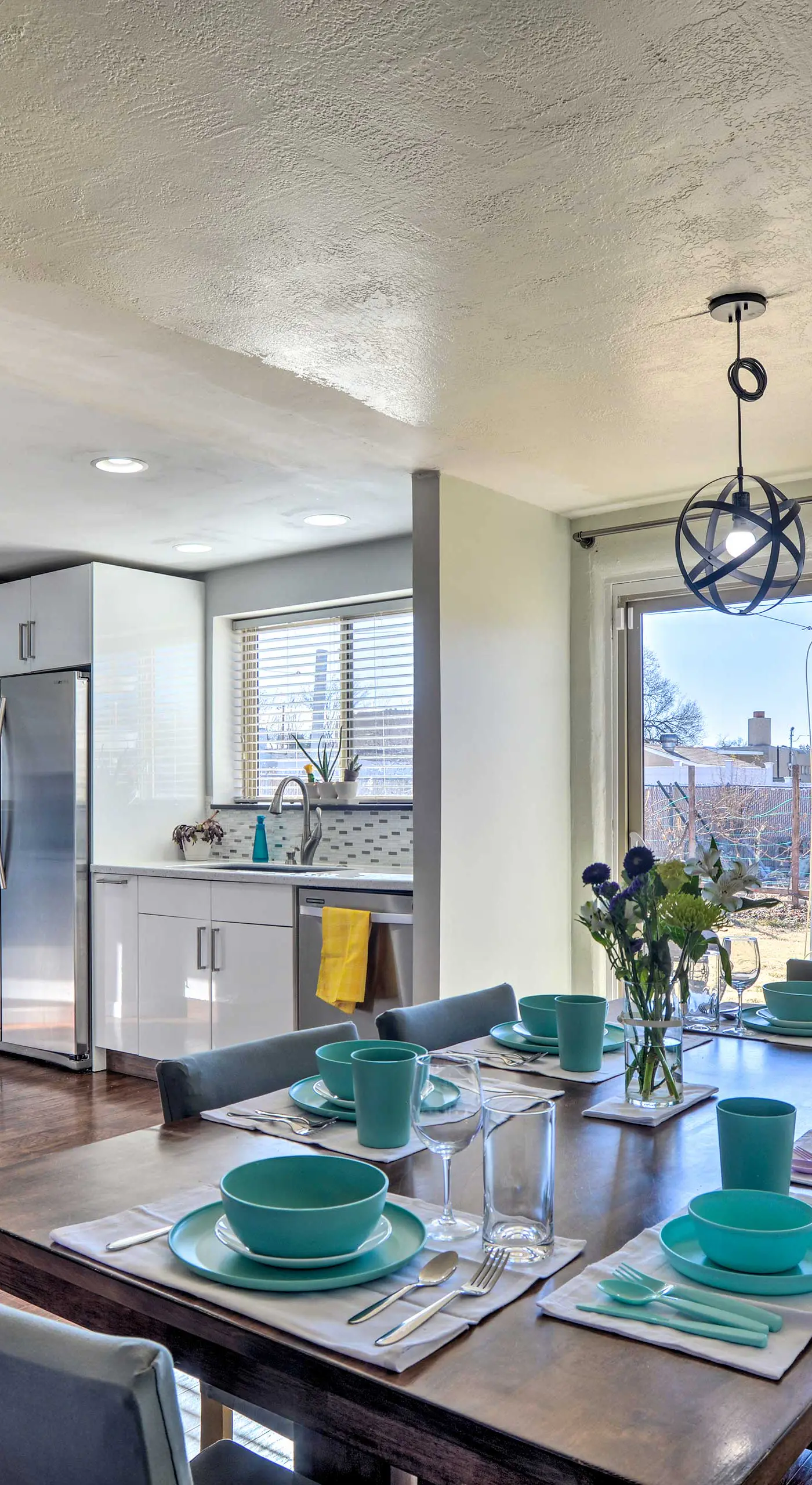 Vibrant ABQ Adobe Den: Mtn Views, Walk to Park!