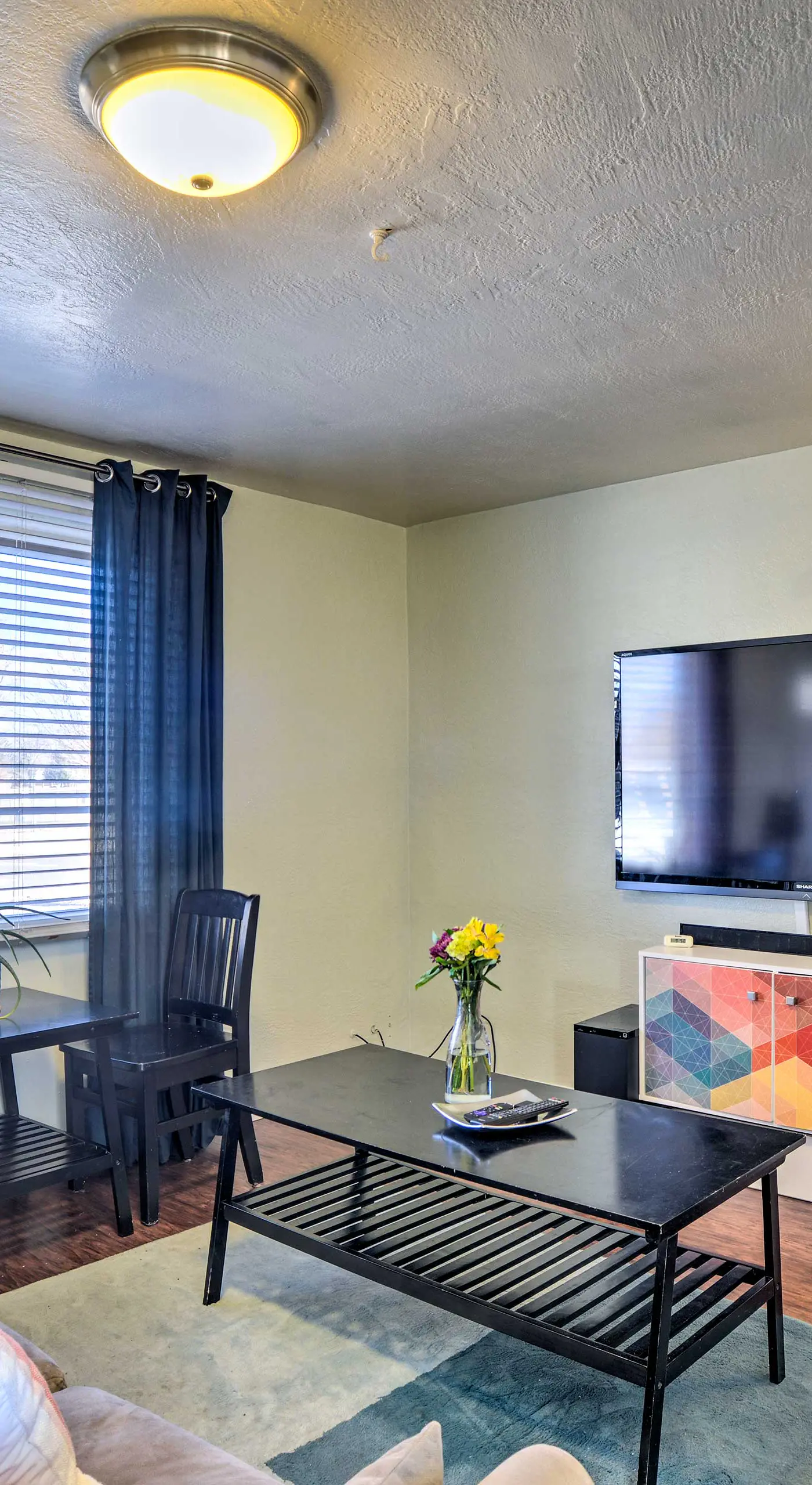 Vibrant ABQ Adobe Den: Mtn Views, Walk to Park!