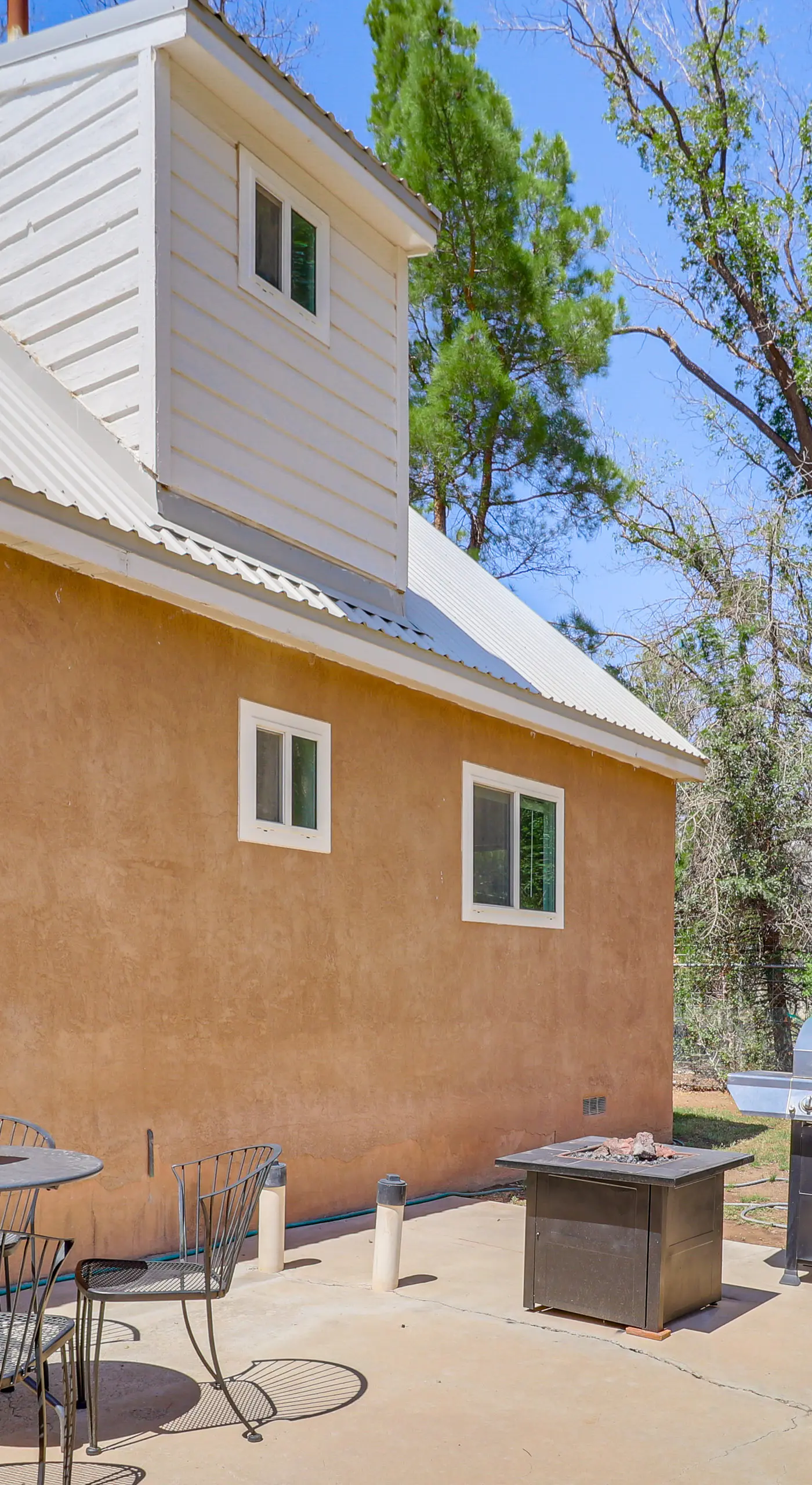 Family-Friendly Albuquerque Home Near Rio Grande!