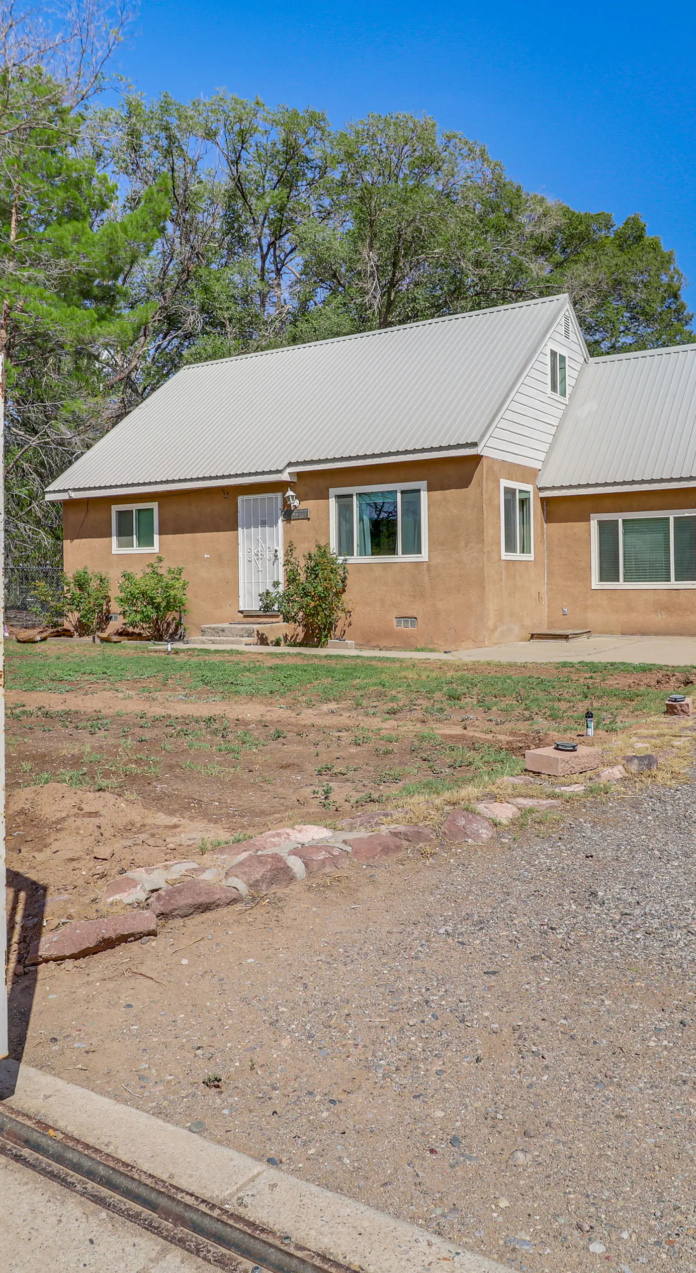 Family-Friendly Albuquerque Home Near Rio Grande!