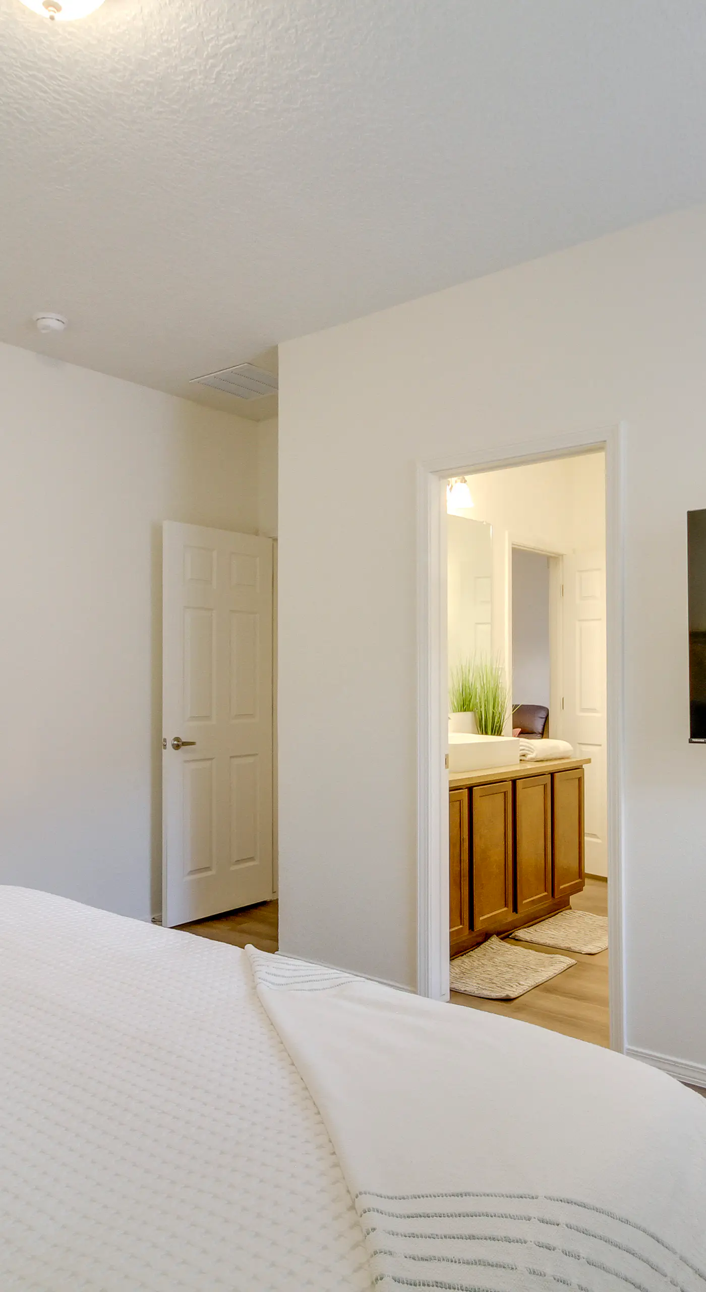3 Mi to Downtown: WFH-Friendly ABQ Townhome!