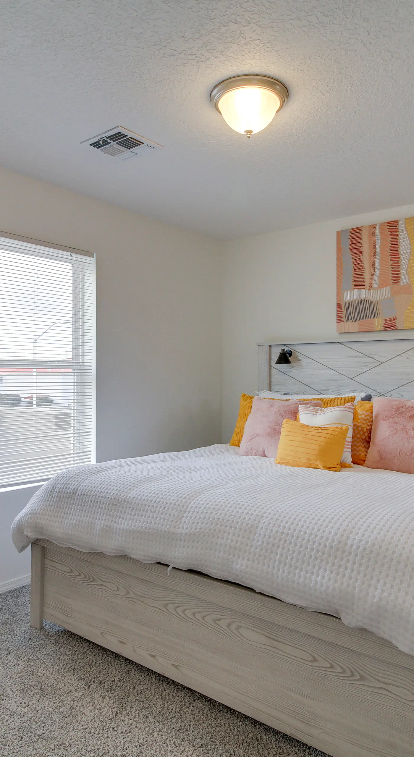 3 Mi to Downtown: WFH-Friendly ABQ Townhome!