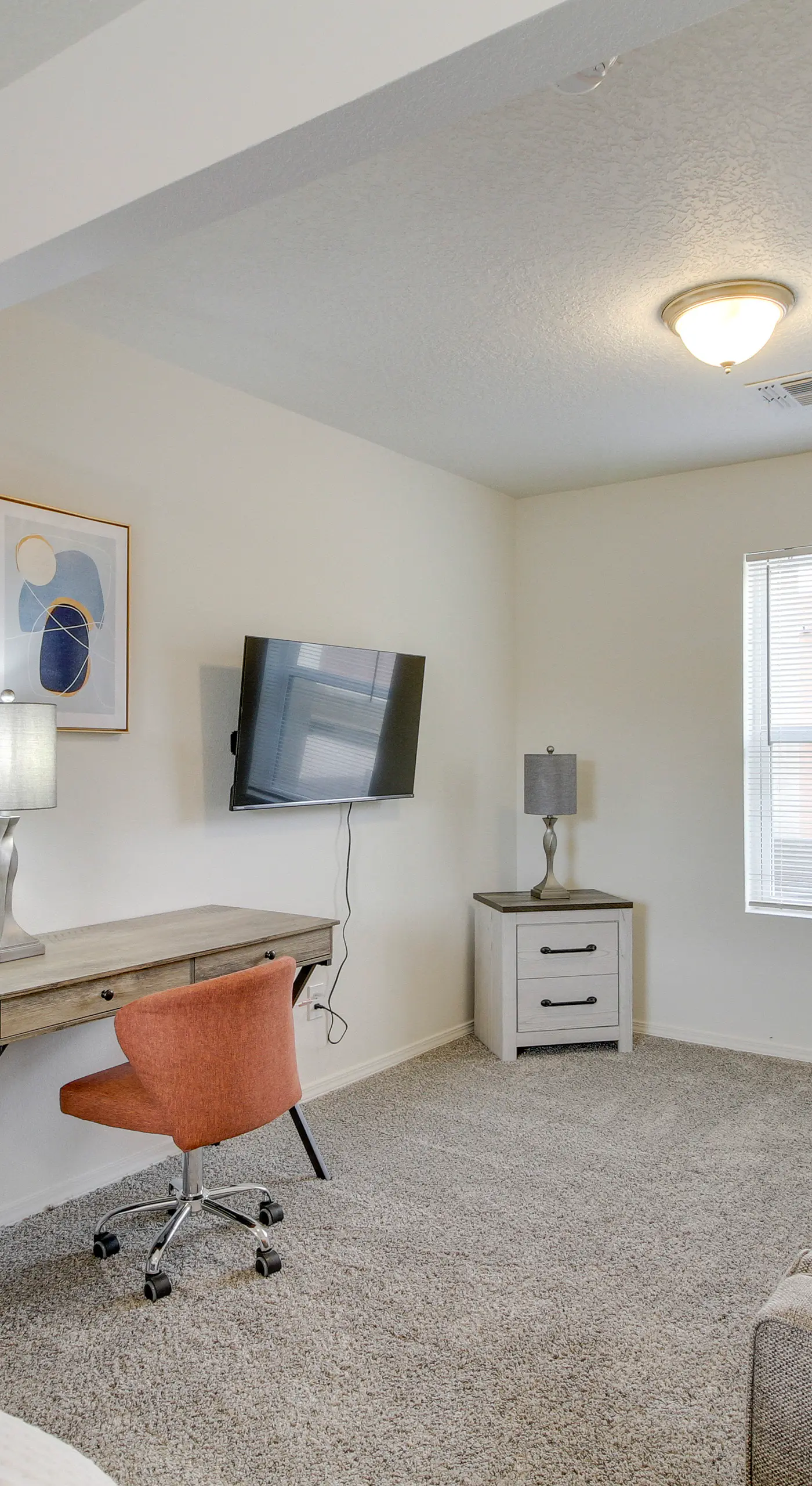 3 Mi to Downtown: WFH-Friendly ABQ Townhome!