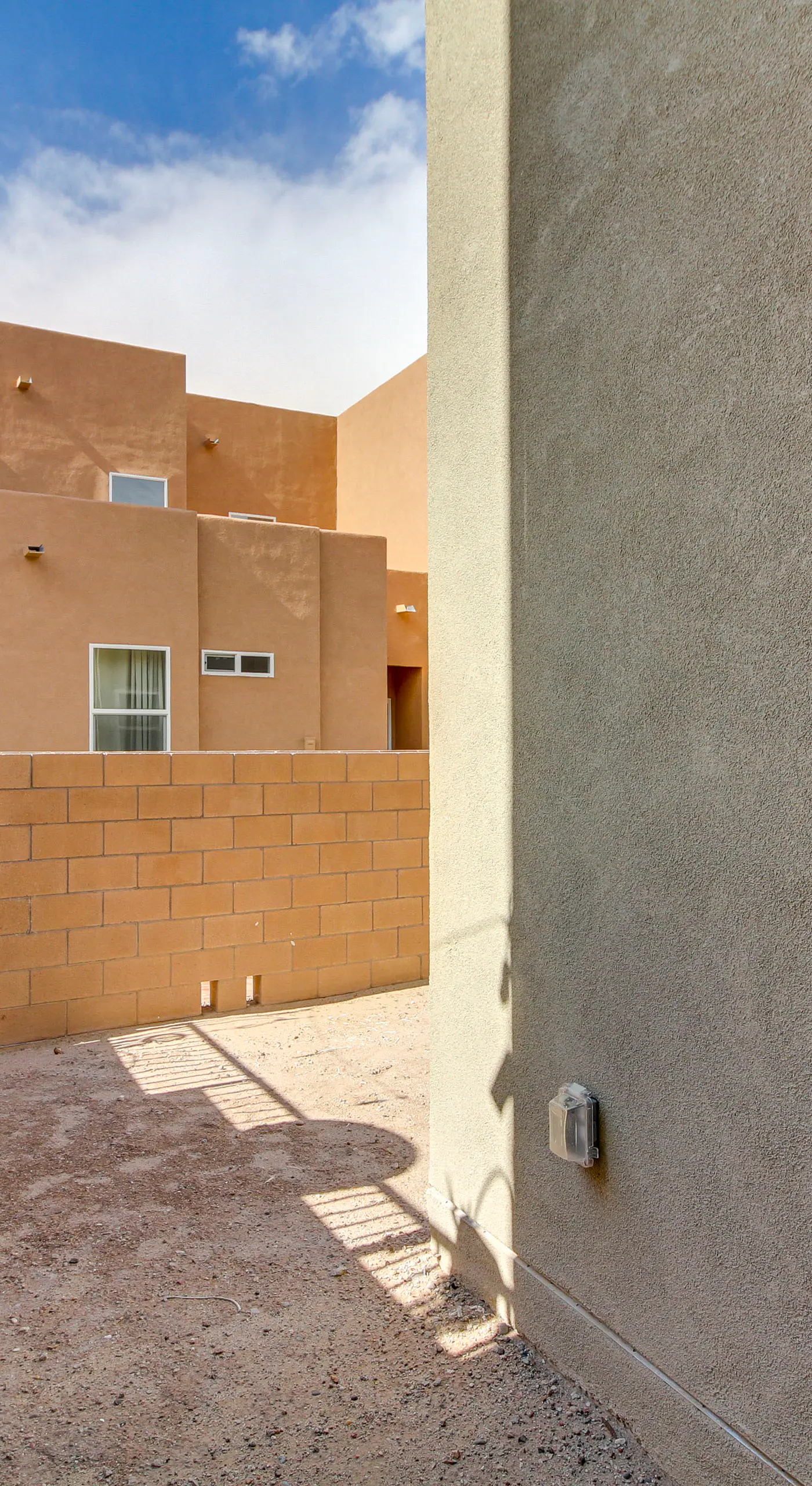 3 Mi to Downtown: WFH-Friendly ABQ Townhome!