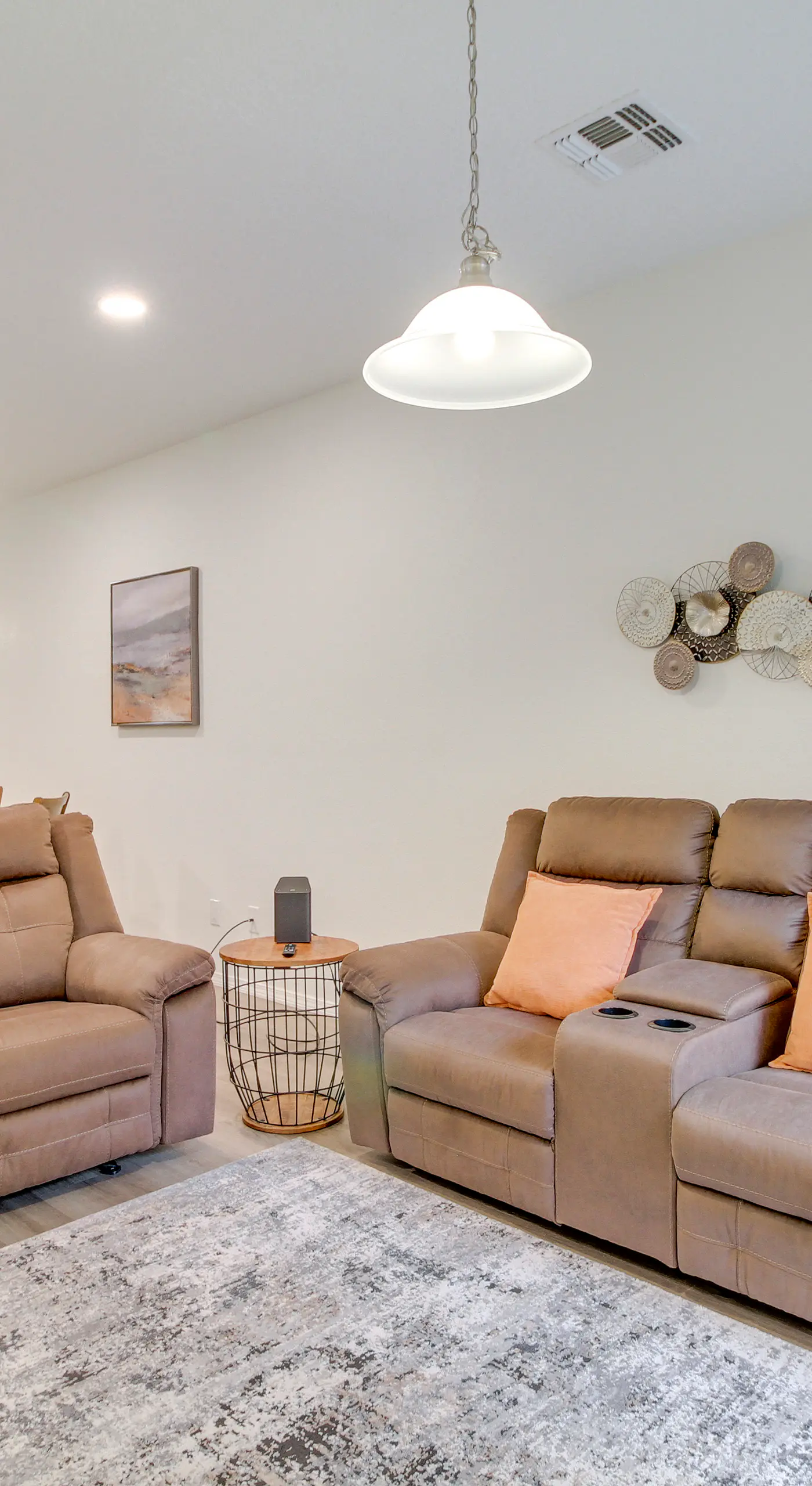 3 Mi to Downtown: WFH-Friendly ABQ Townhome!