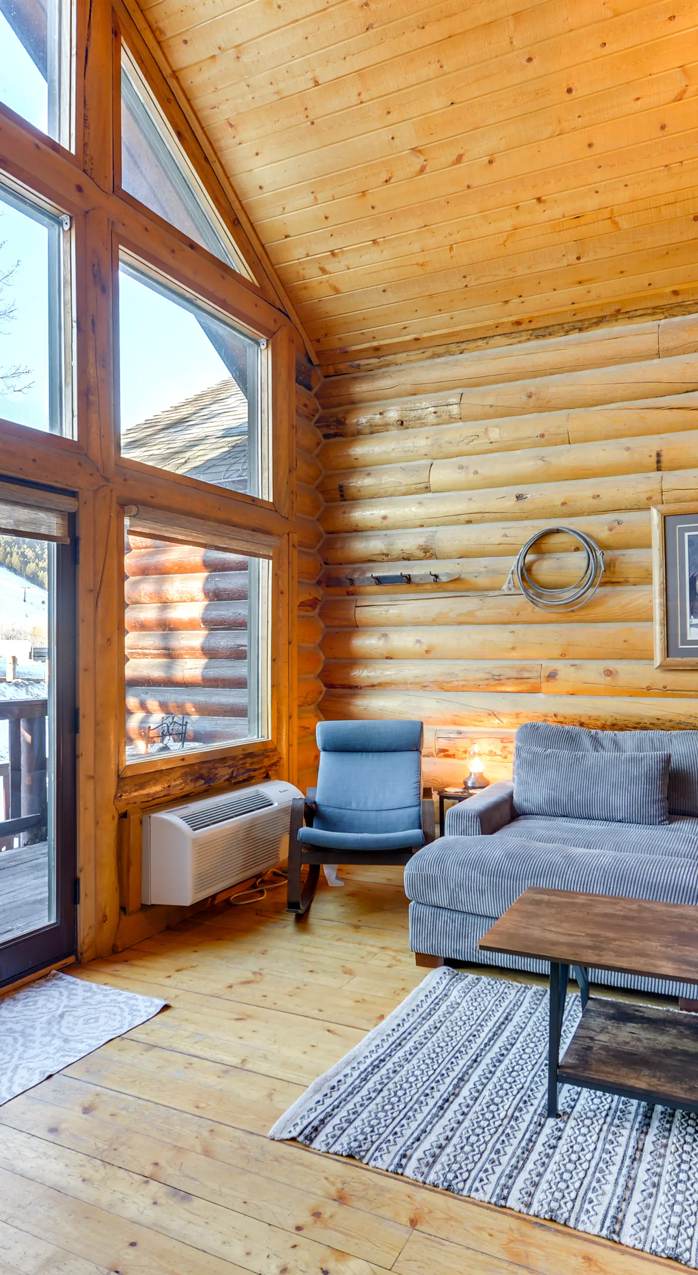 Jackson Condo w/ Fireplace < Half Mi to Snow King!