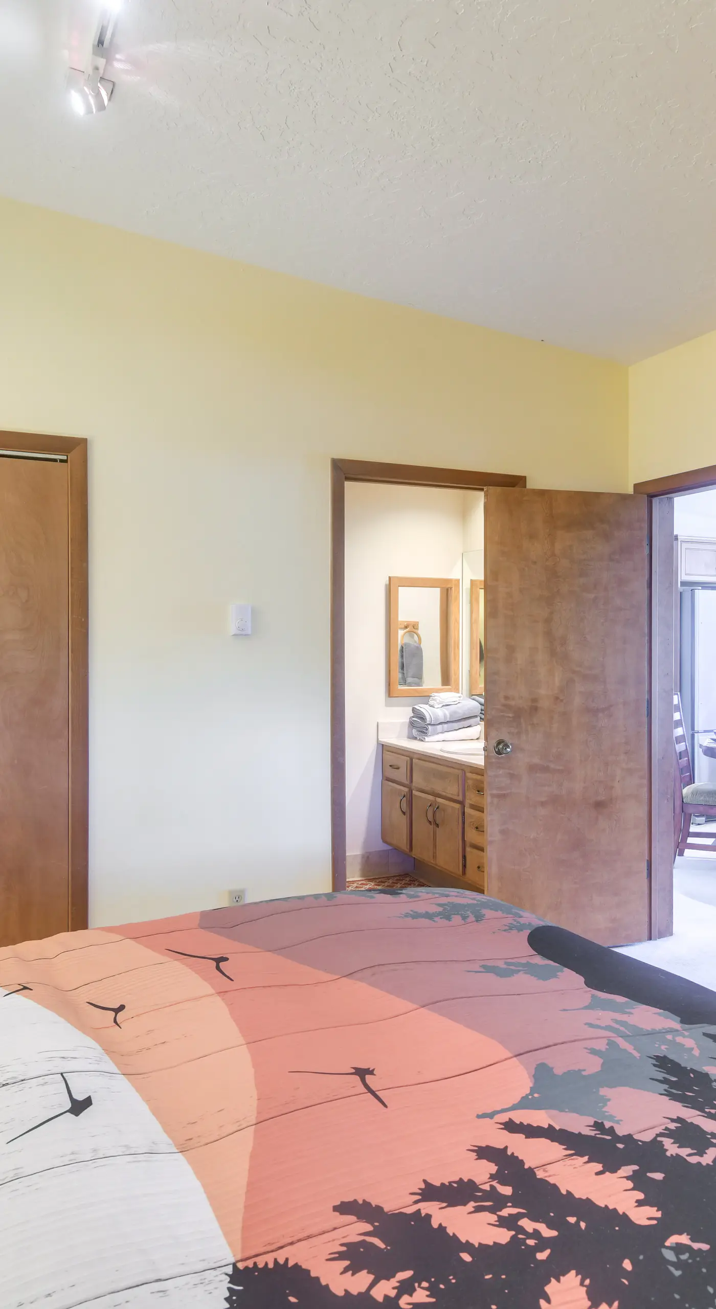 Mtn-View Balcony! Walkable Ketchum Condo