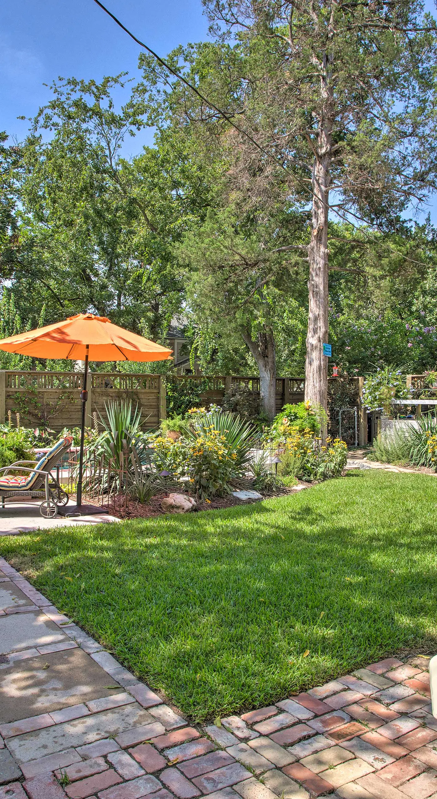 4 Mi to Dtwn! Fort Worth Cottage w/ Shared Pool