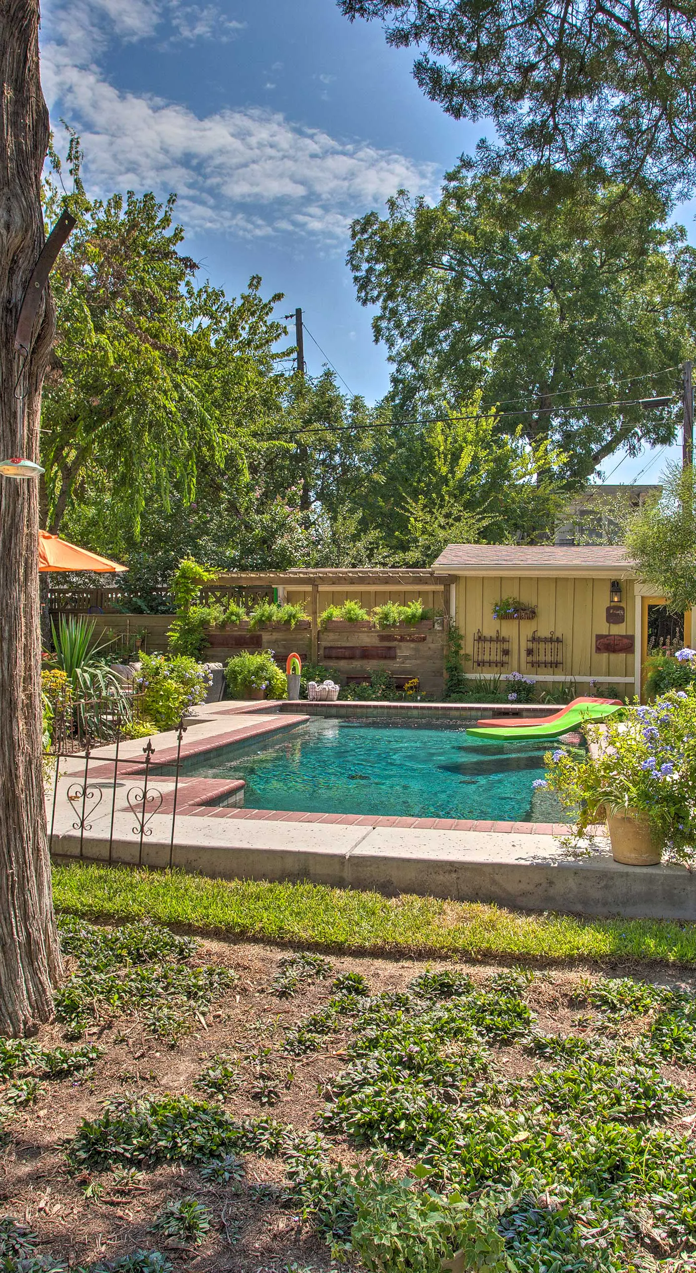 4 Mi to Dtwn! Fort Worth Cottage w/ Shared Pool