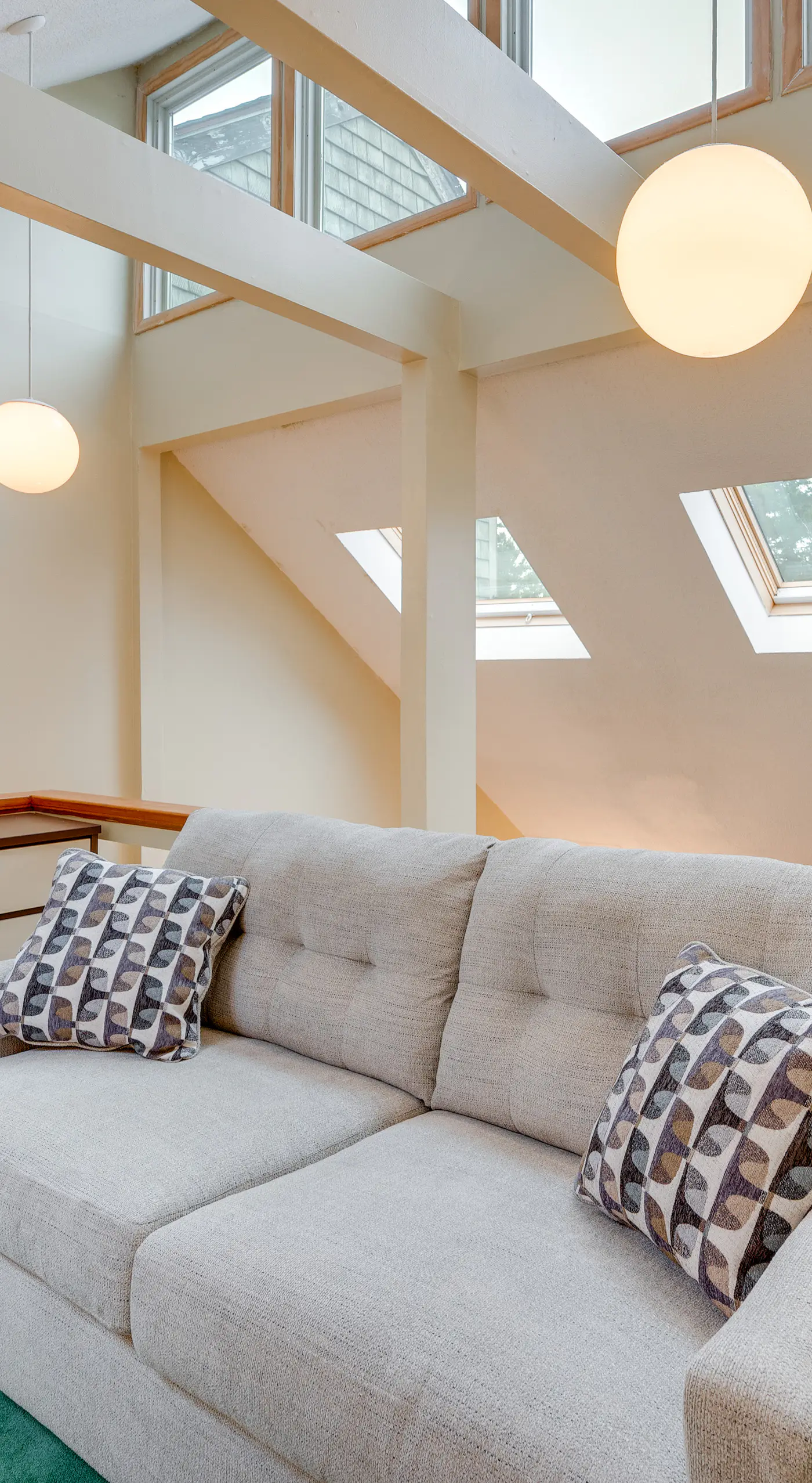 Cozy Bretton Woods Ski-In/Ski-Out Condo w/ Deck!