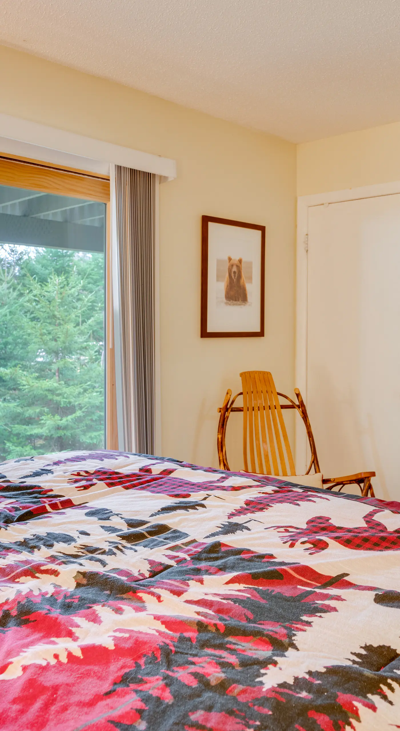 Cozy Bretton Woods Ski-In/Ski-Out Condo w/ Deck!