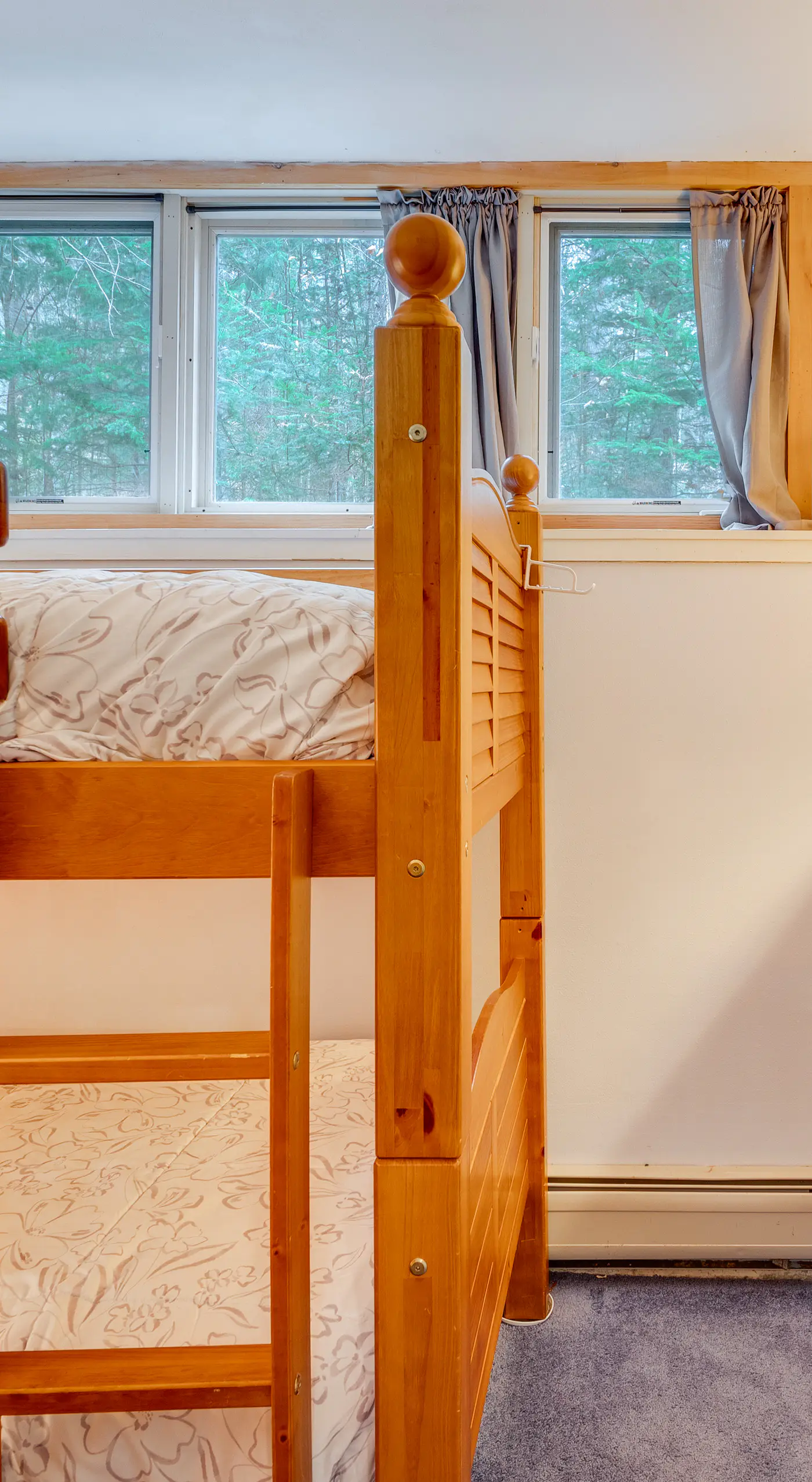 Cozy Bretton Woods Ski-In/Ski-Out Condo w/ Deck!